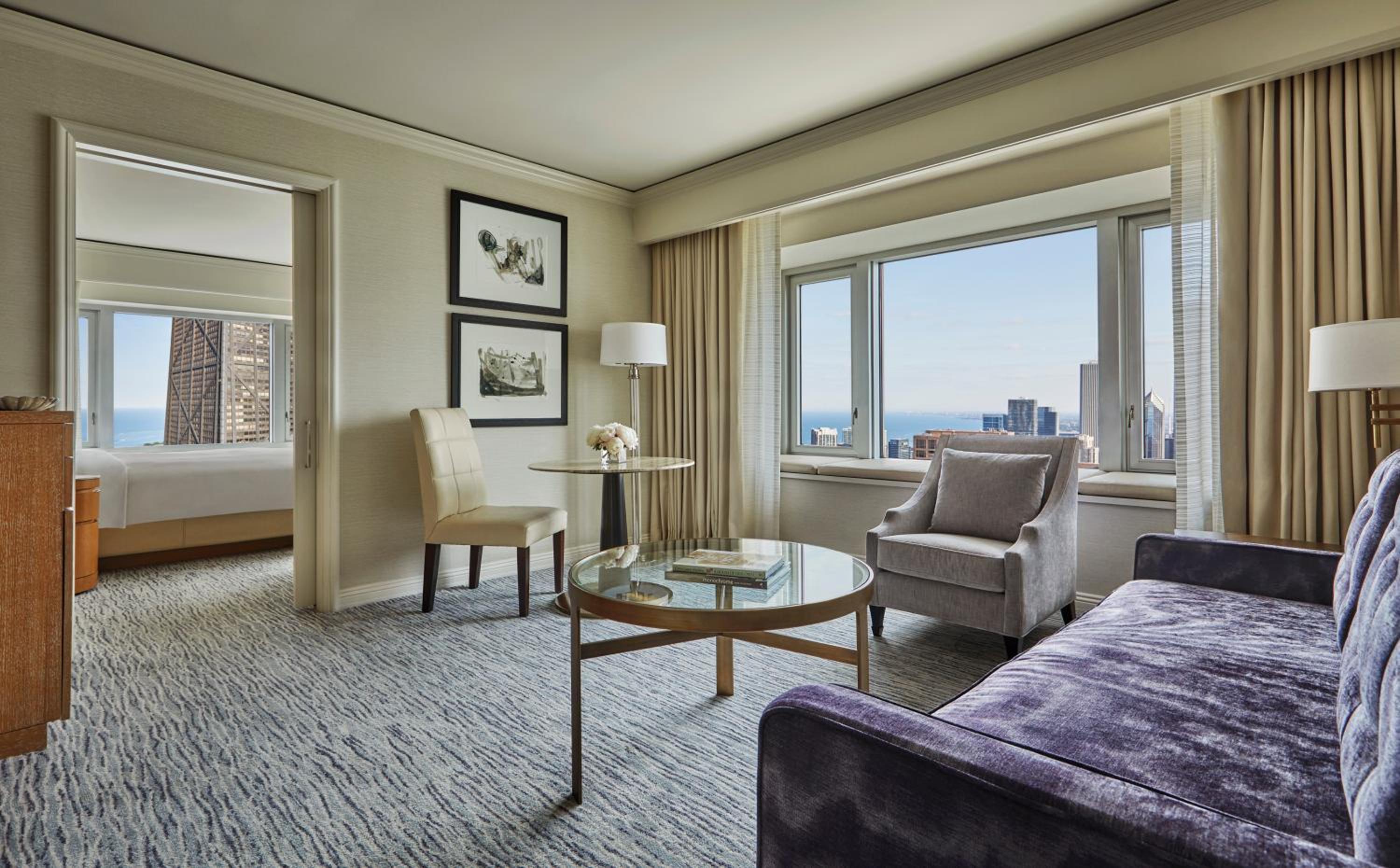 Executive King Suite with City View - Photo 4