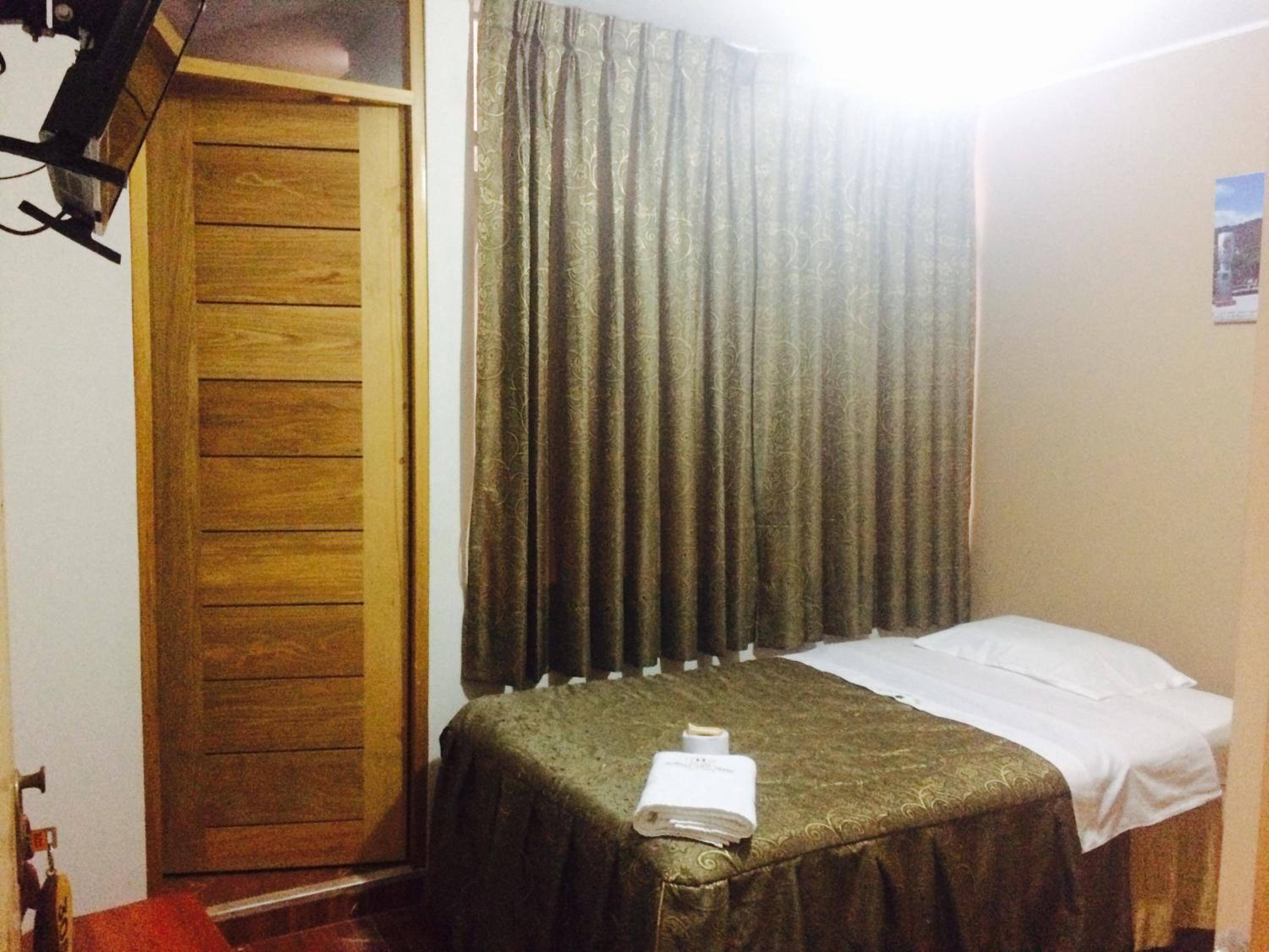 Single Room photo 3