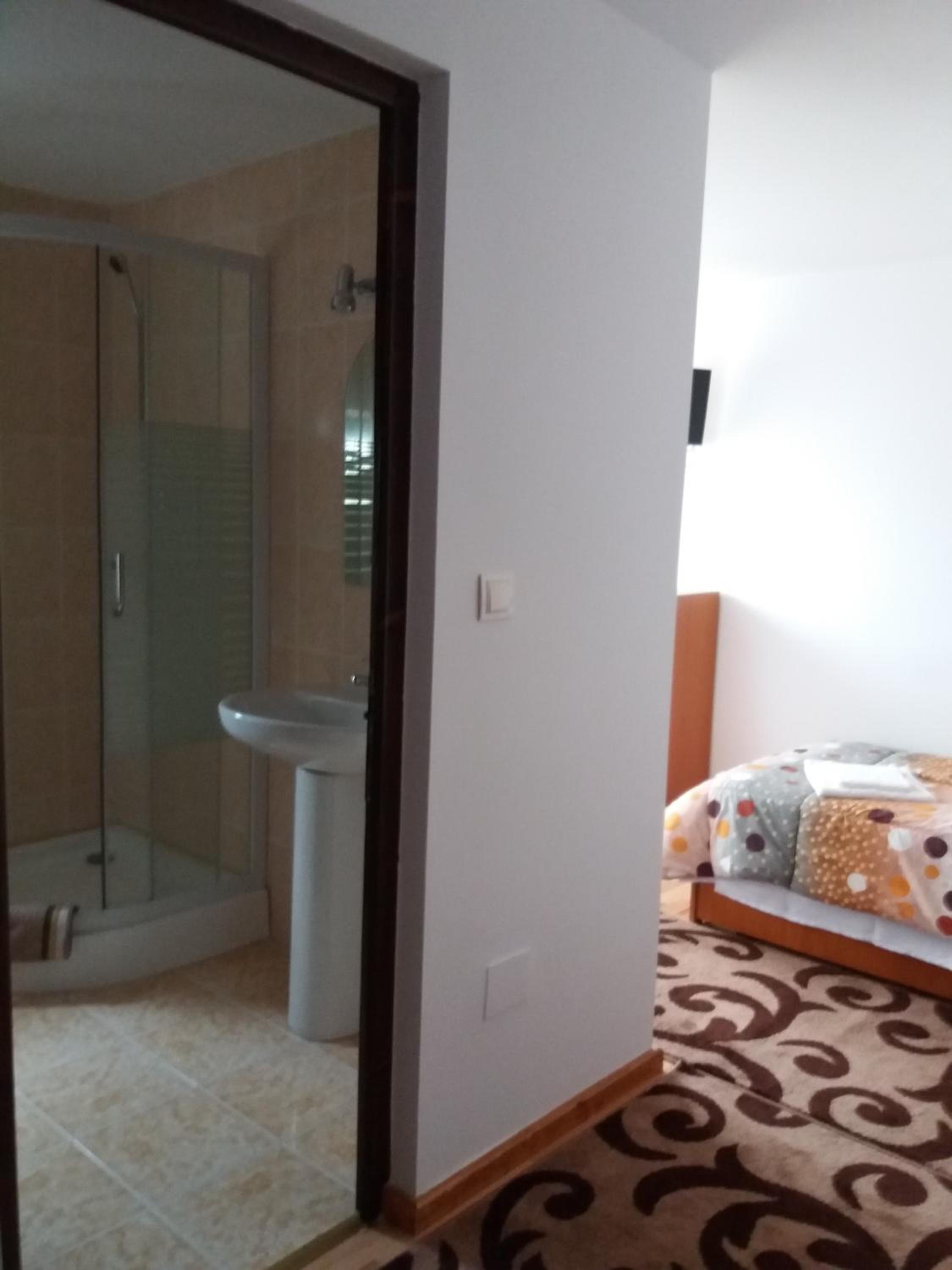 Single Room with Bathroom photo 3