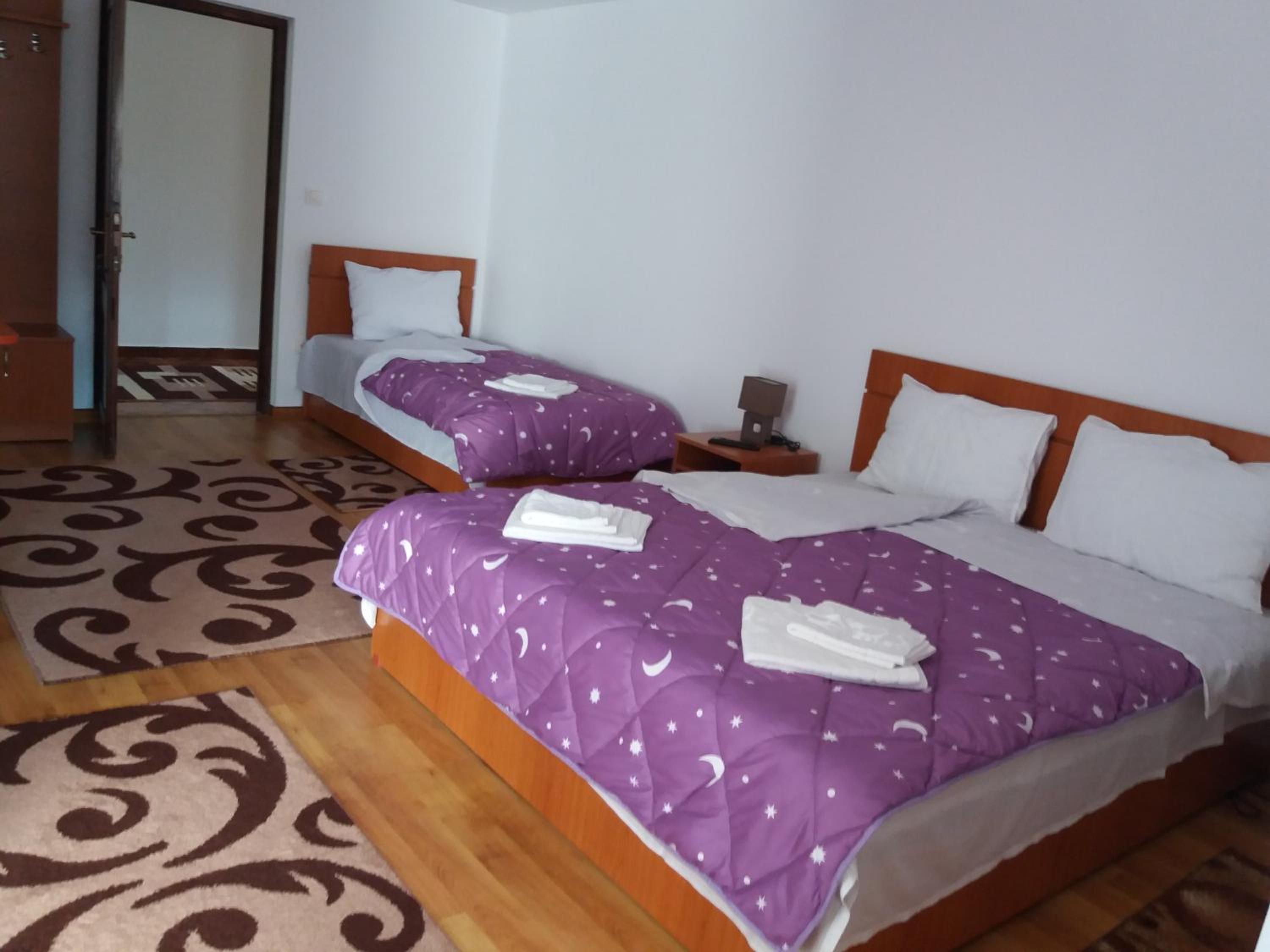Triple Room with Bathroom photo 2