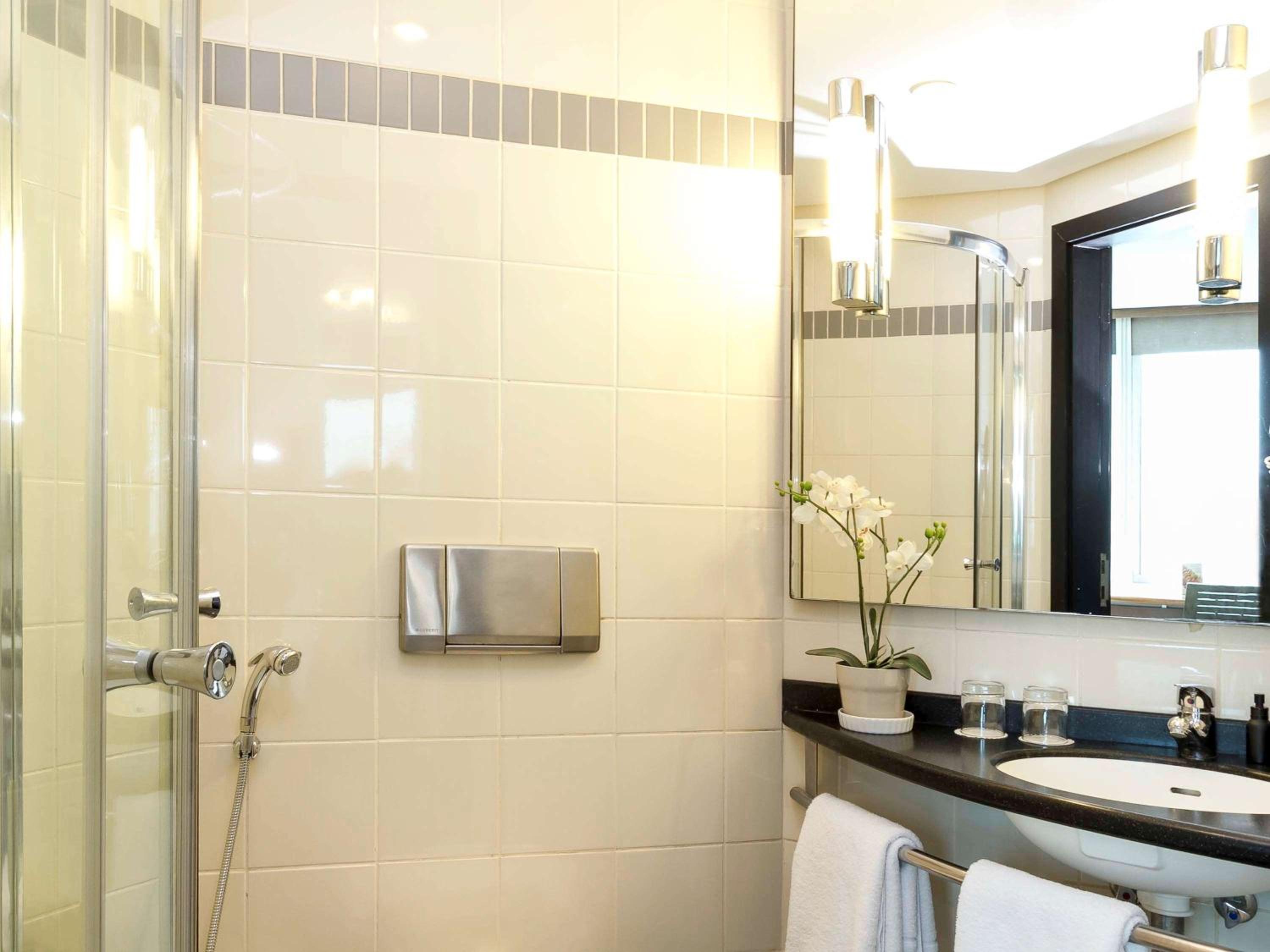Standard Twin Room - Photo 4