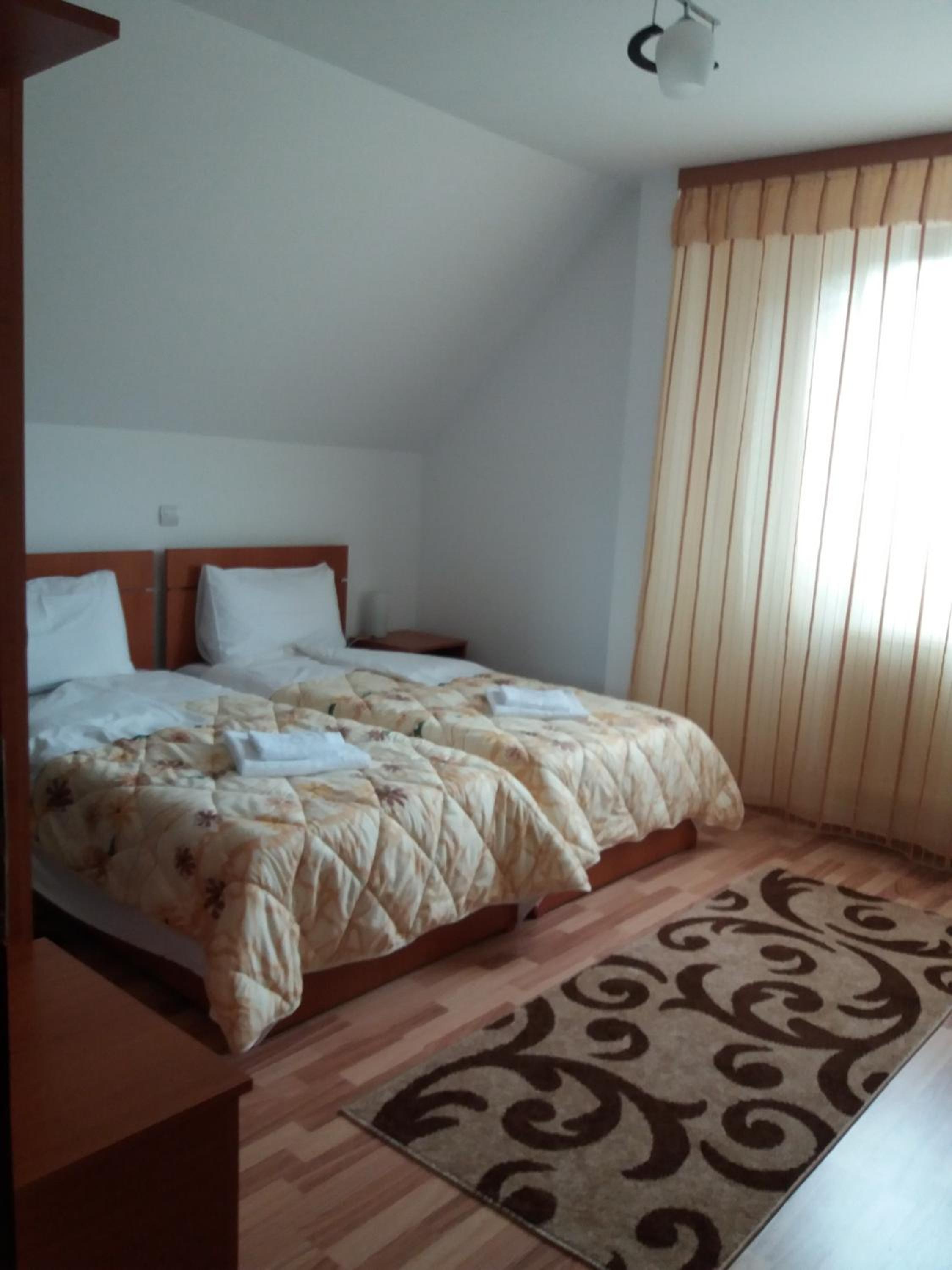 Double Room with Private Bathroom photo 1