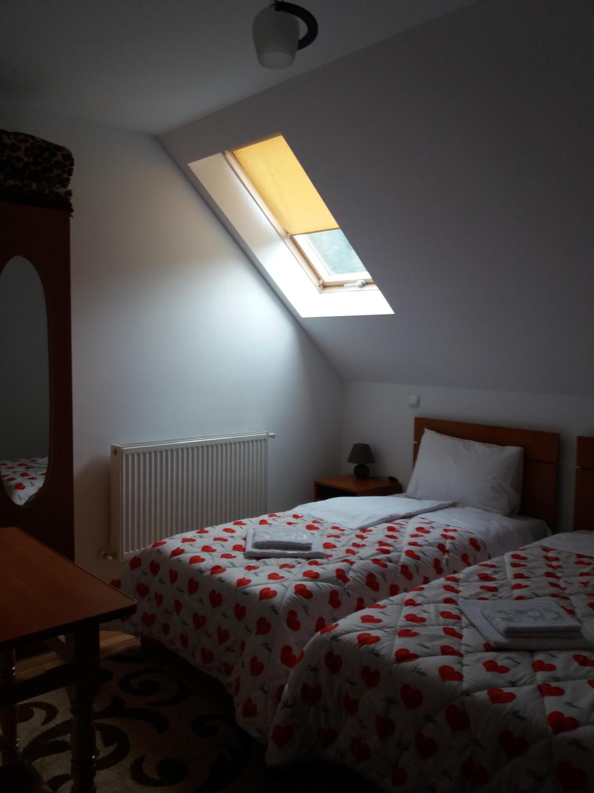 Single Room with Bathroom photo 1
