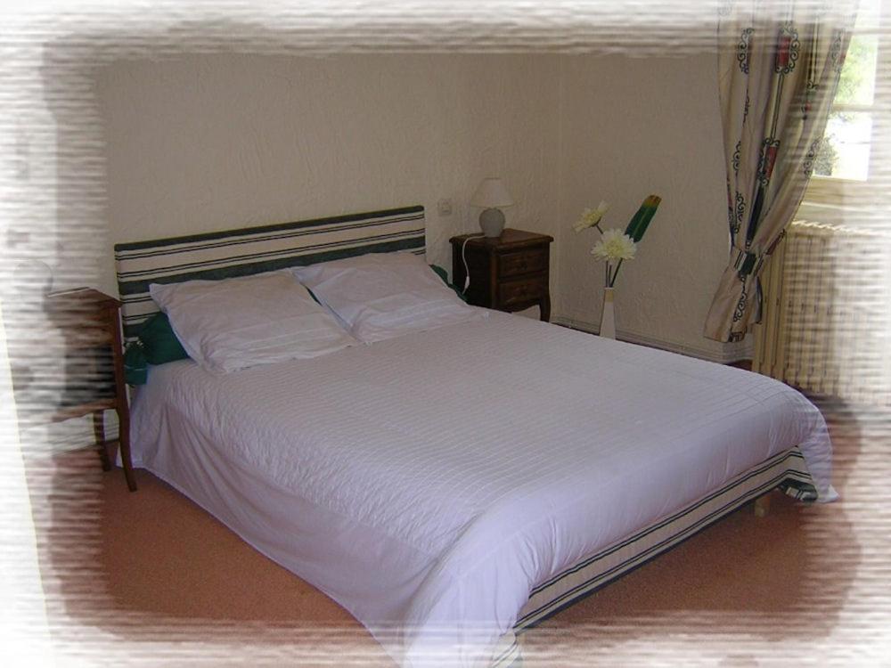 Double Room with Private Bathroom - Photo 3