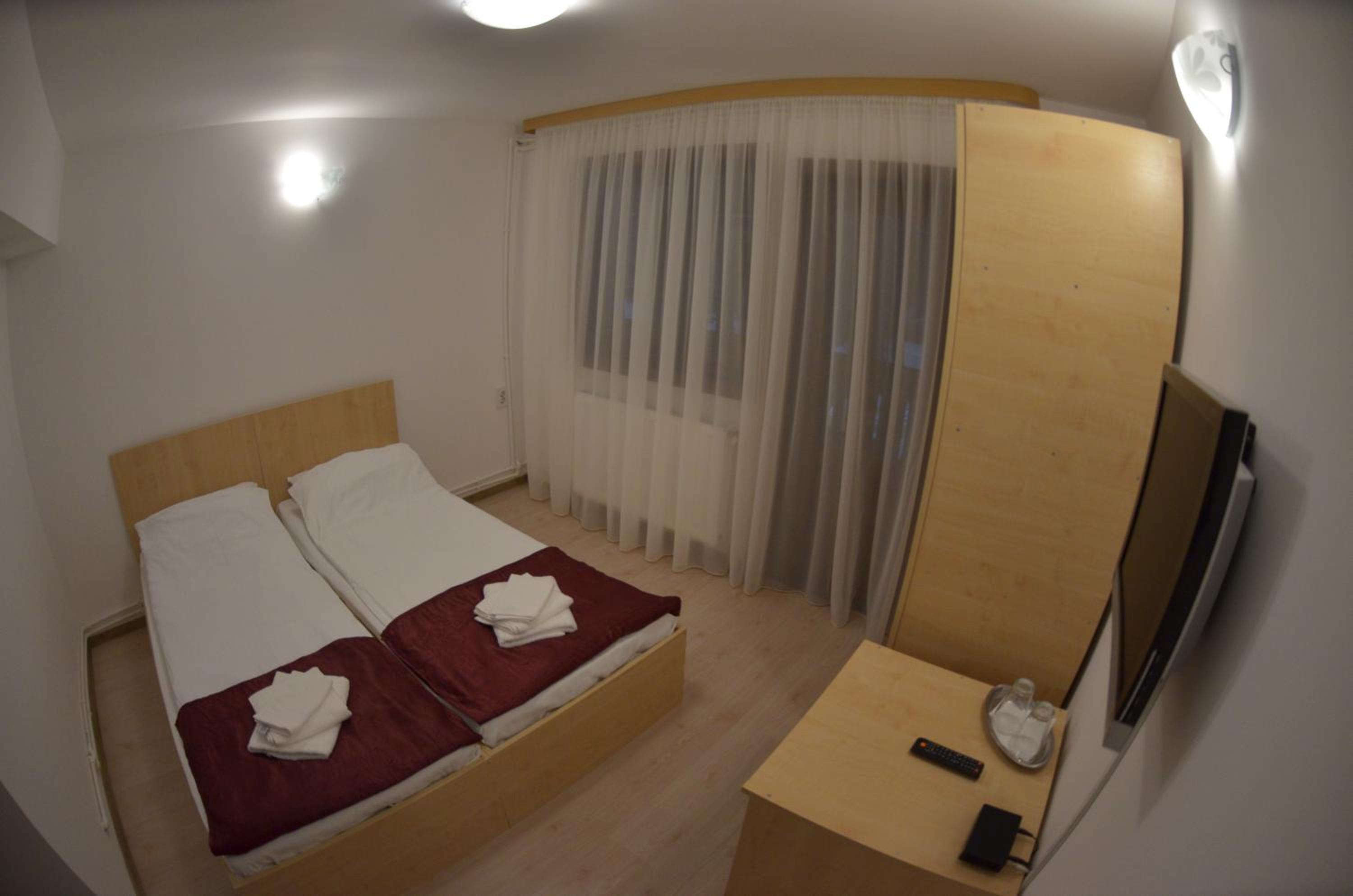 Budget Double Room photo 2