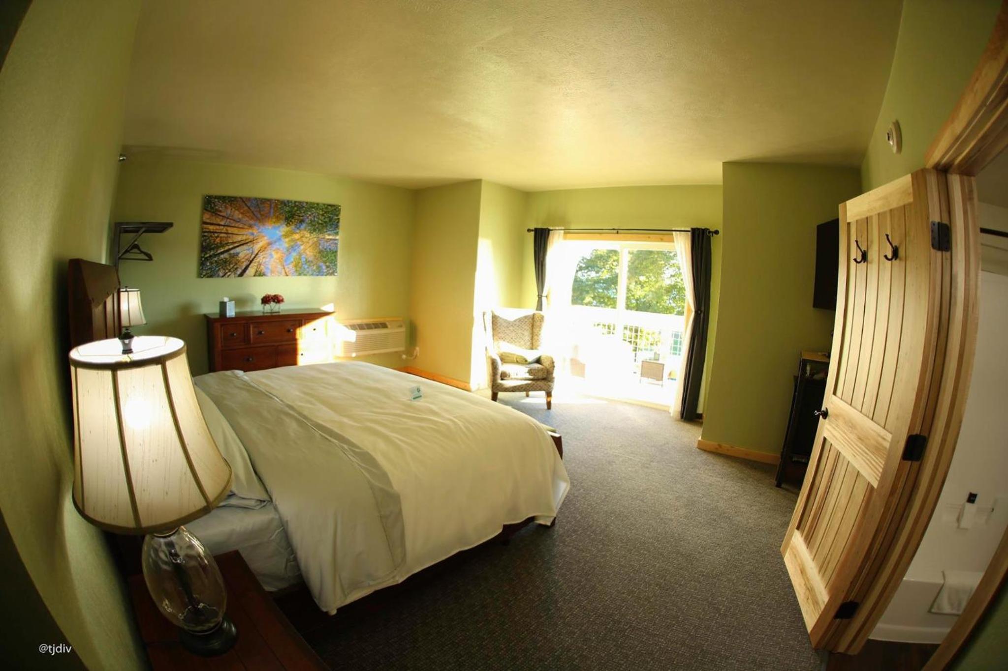 King Room with Balcony photo 3