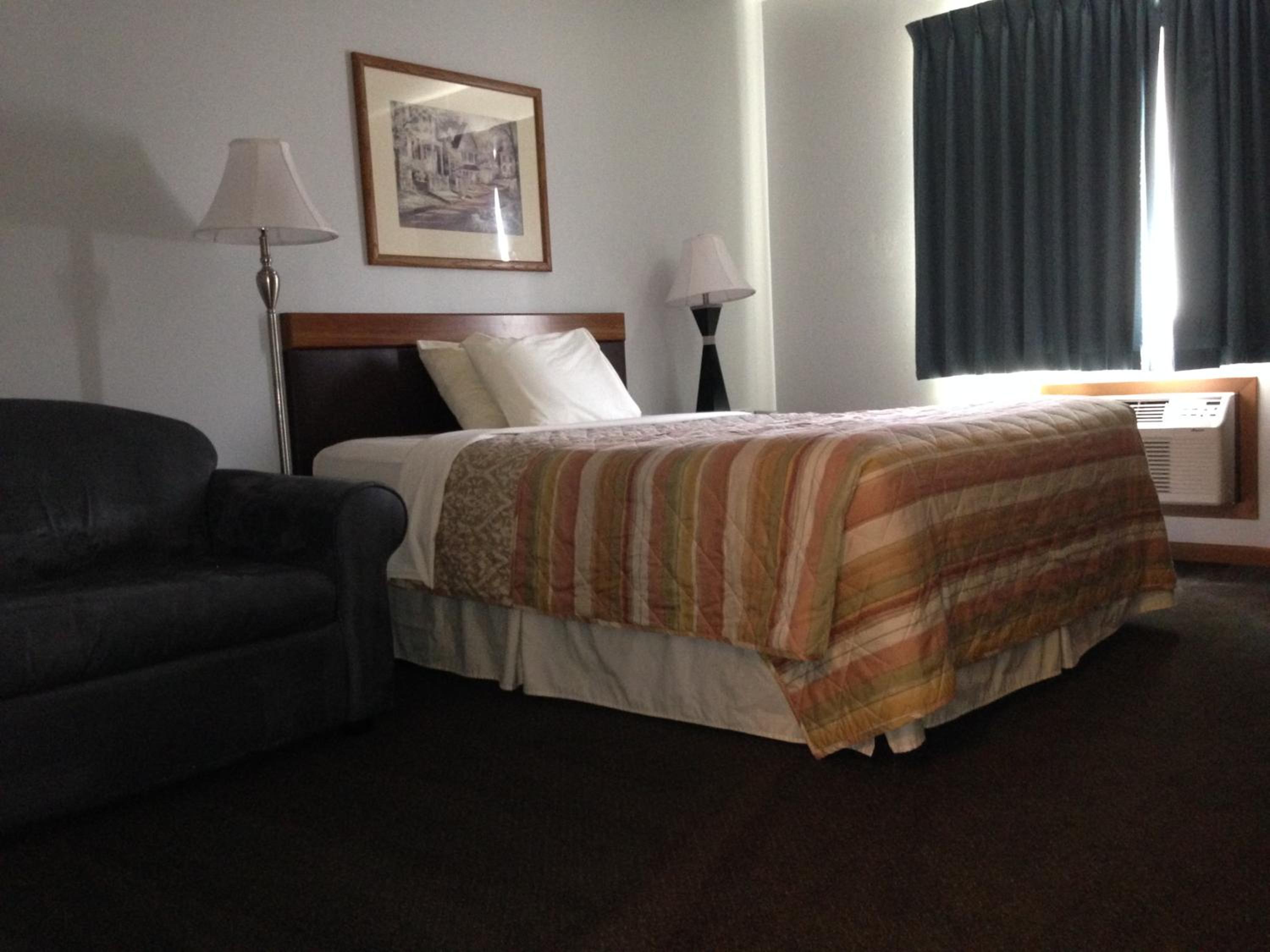 Queen Room photo 3