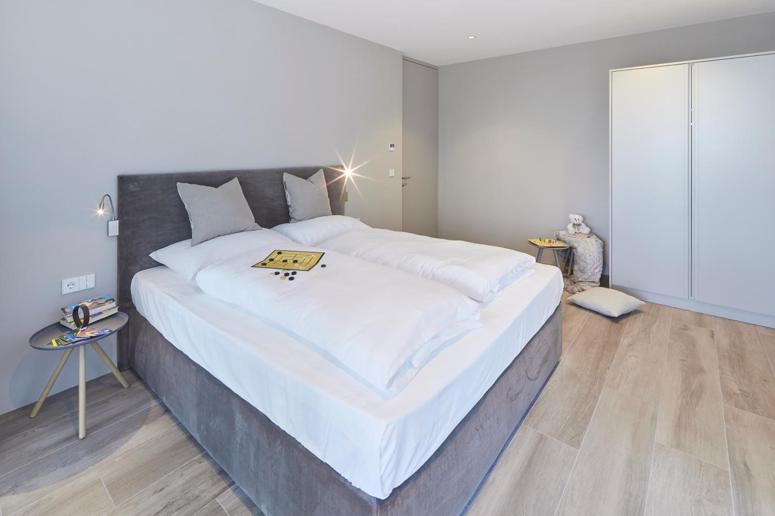 Two-Bedroom Apartment with Mountain View photo 1