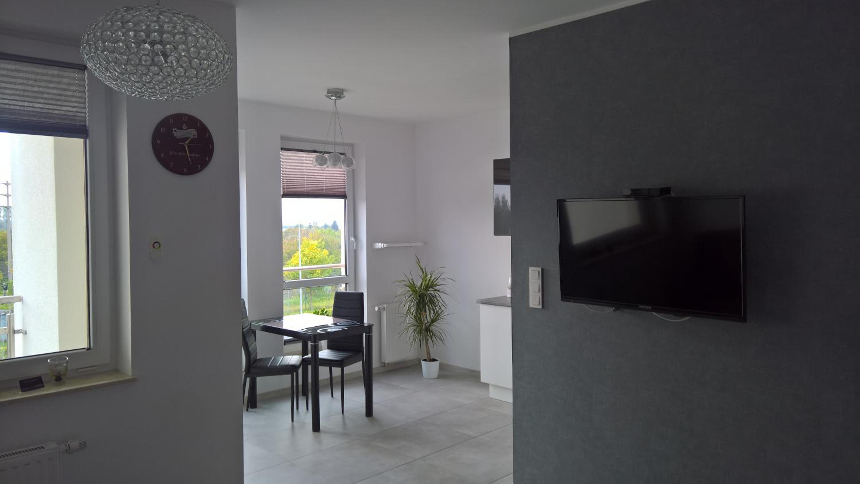 Apartment with Balcony photo 2