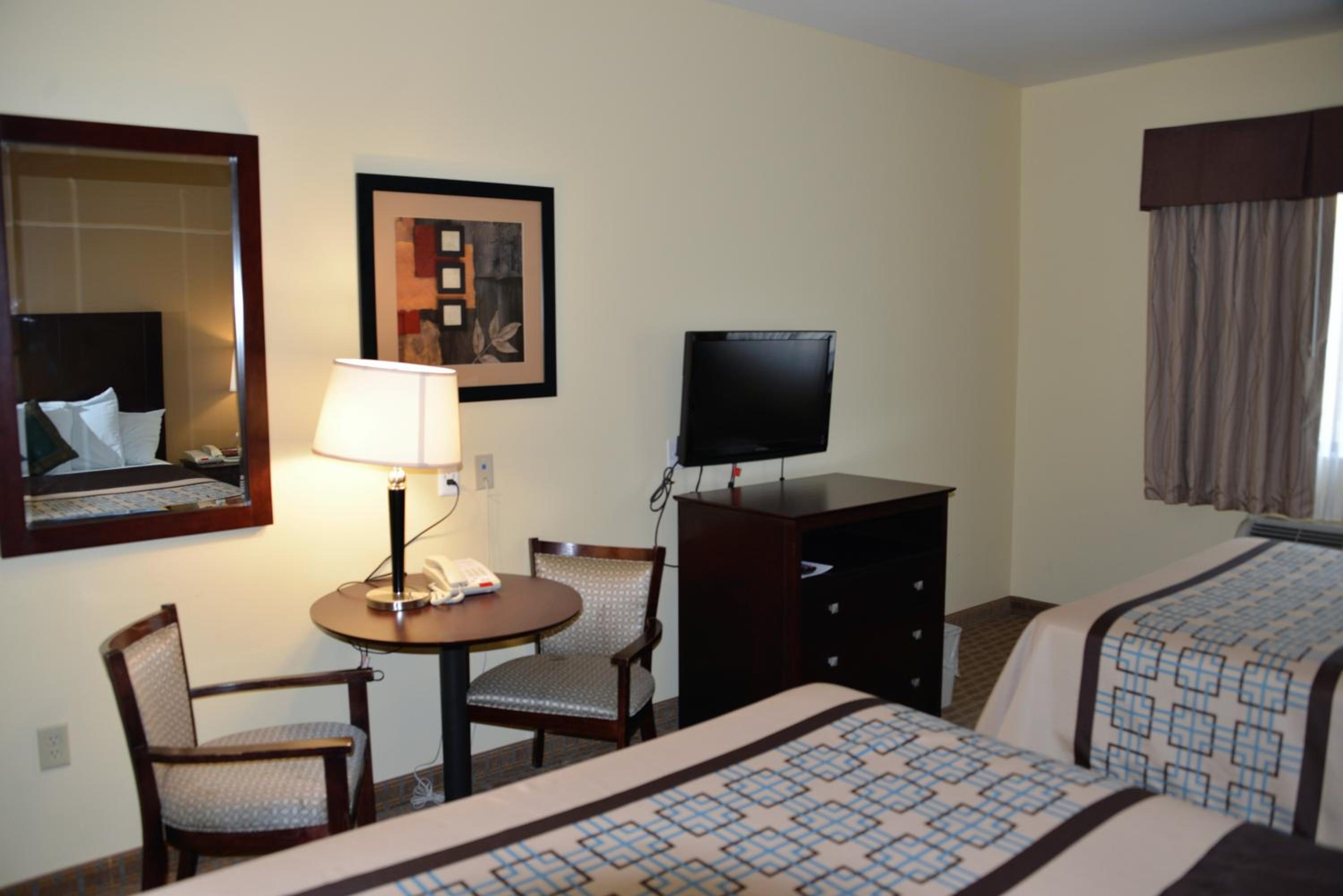 Queen Room with Two Queen Beds - Photo 1