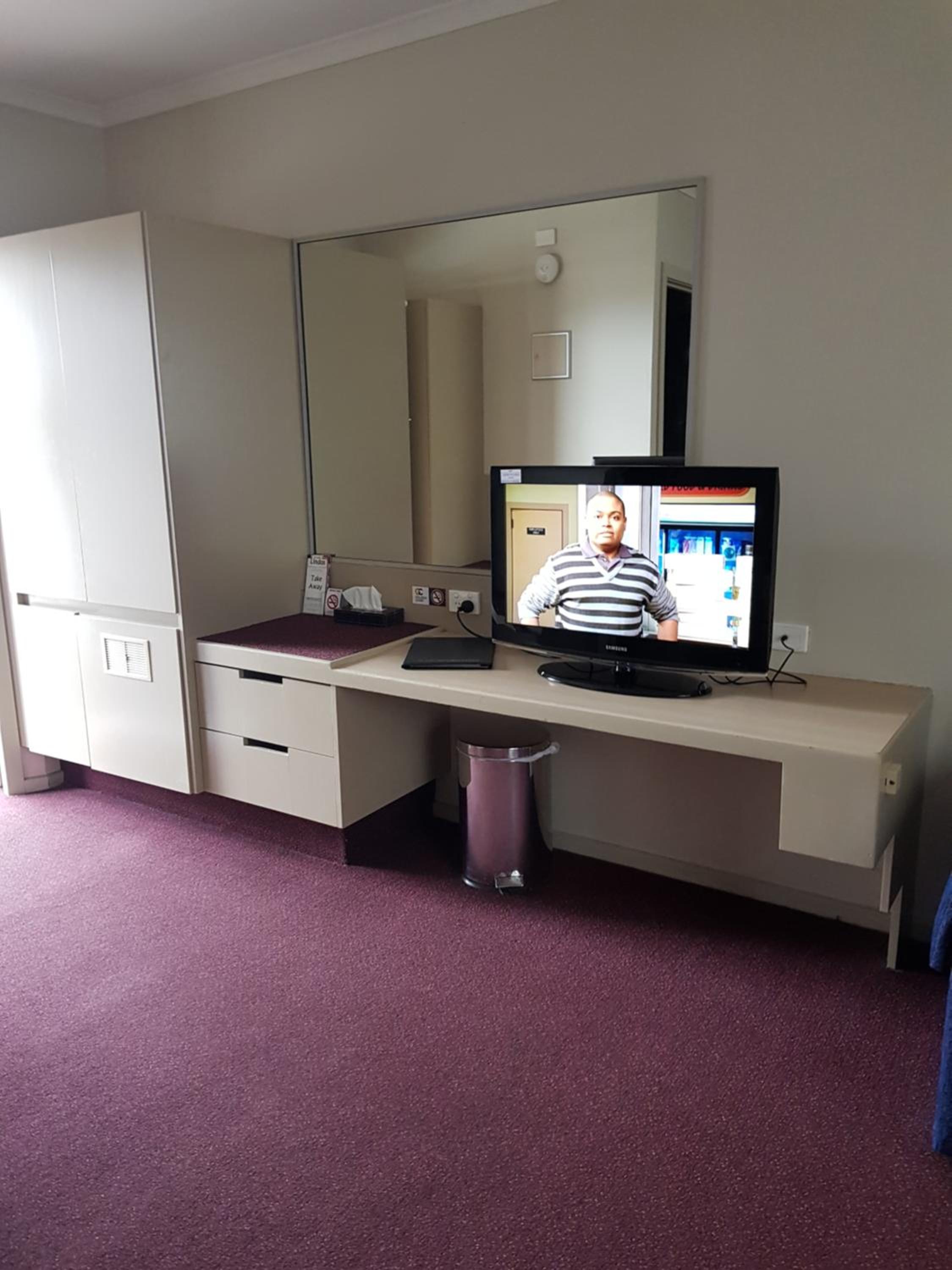 Executive Queen Room with Spa Bath  - Photo 2