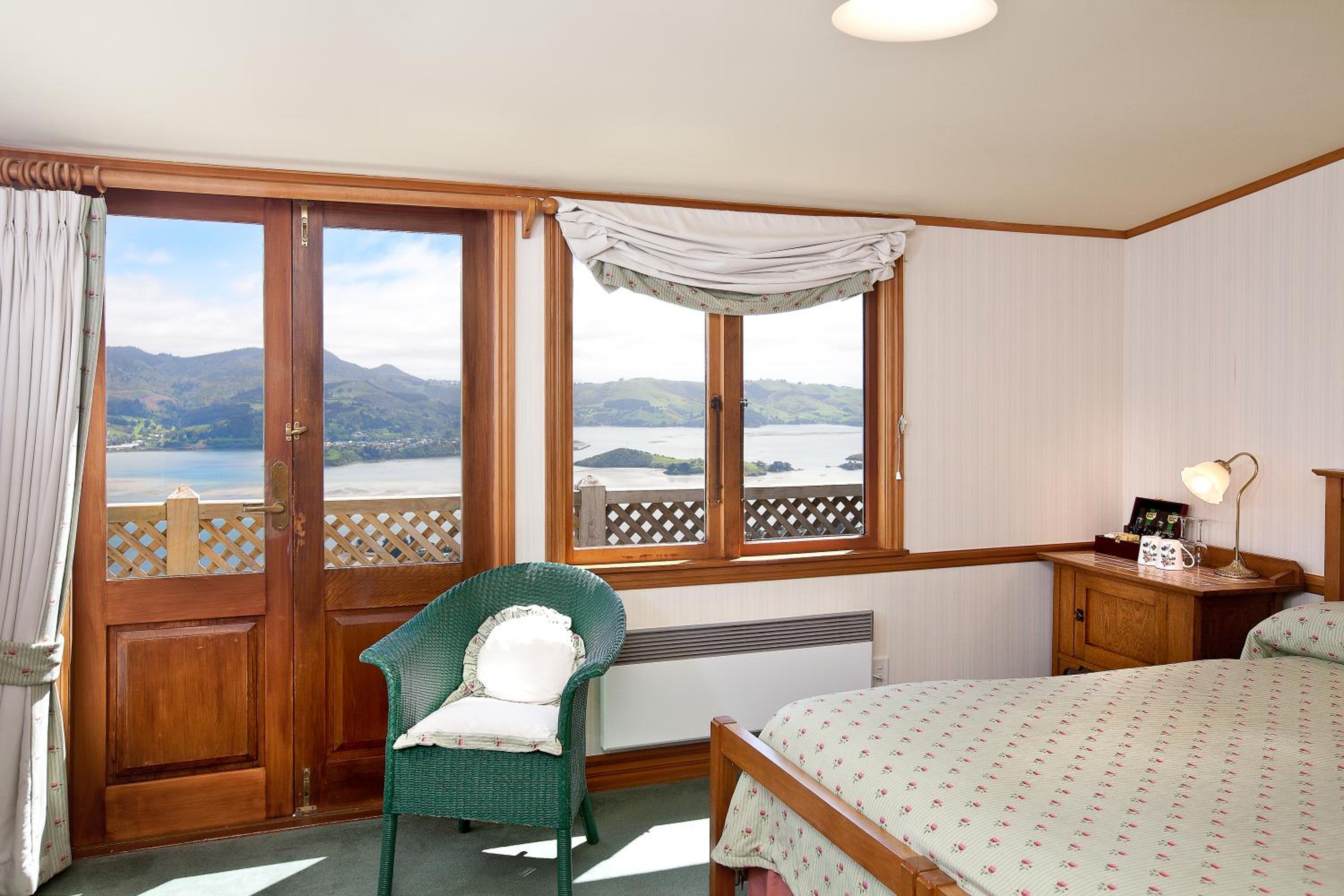 Lodge - Queen Room - Photo 2