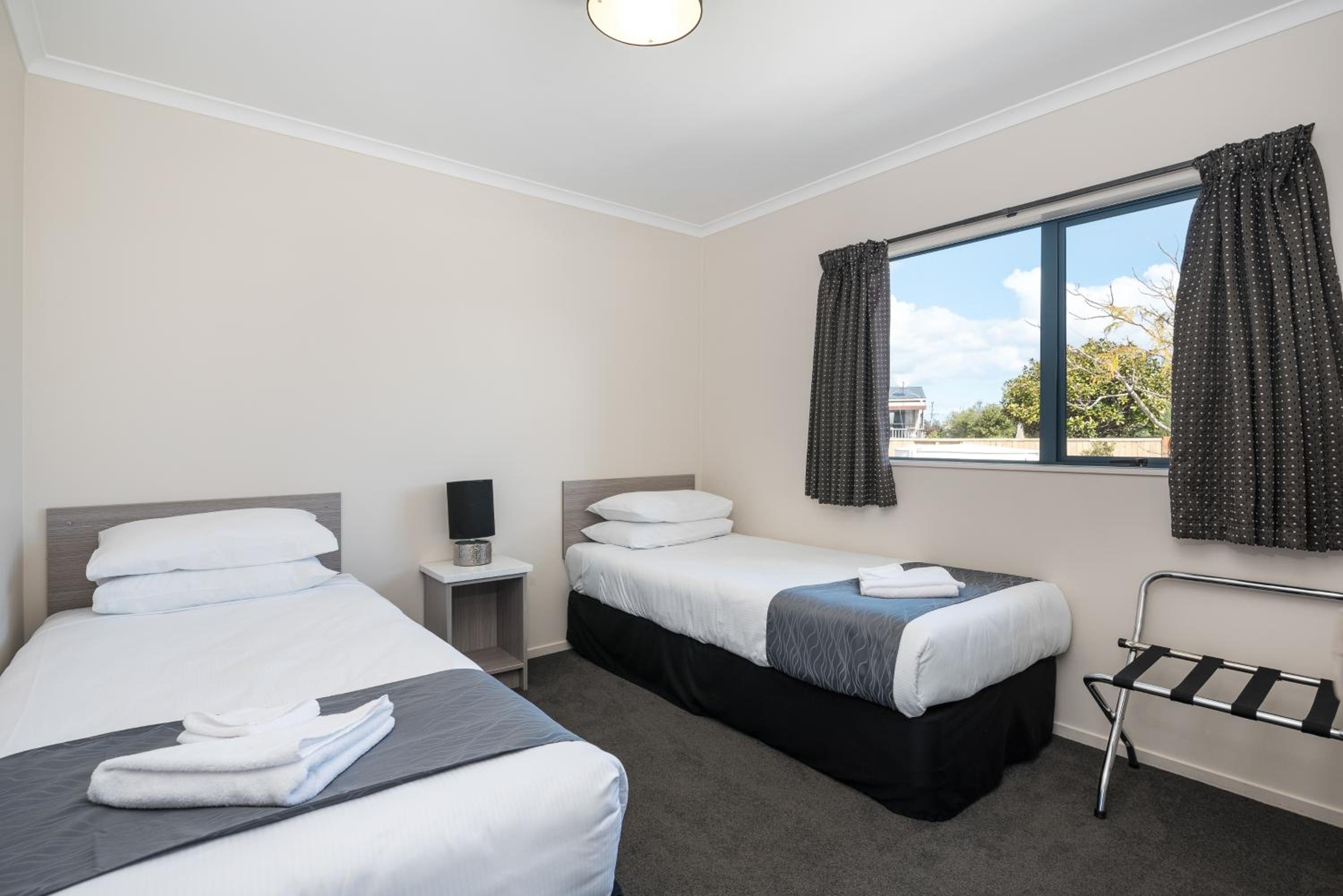 Ground Floor 2Bed unit 3Beds E photo 3