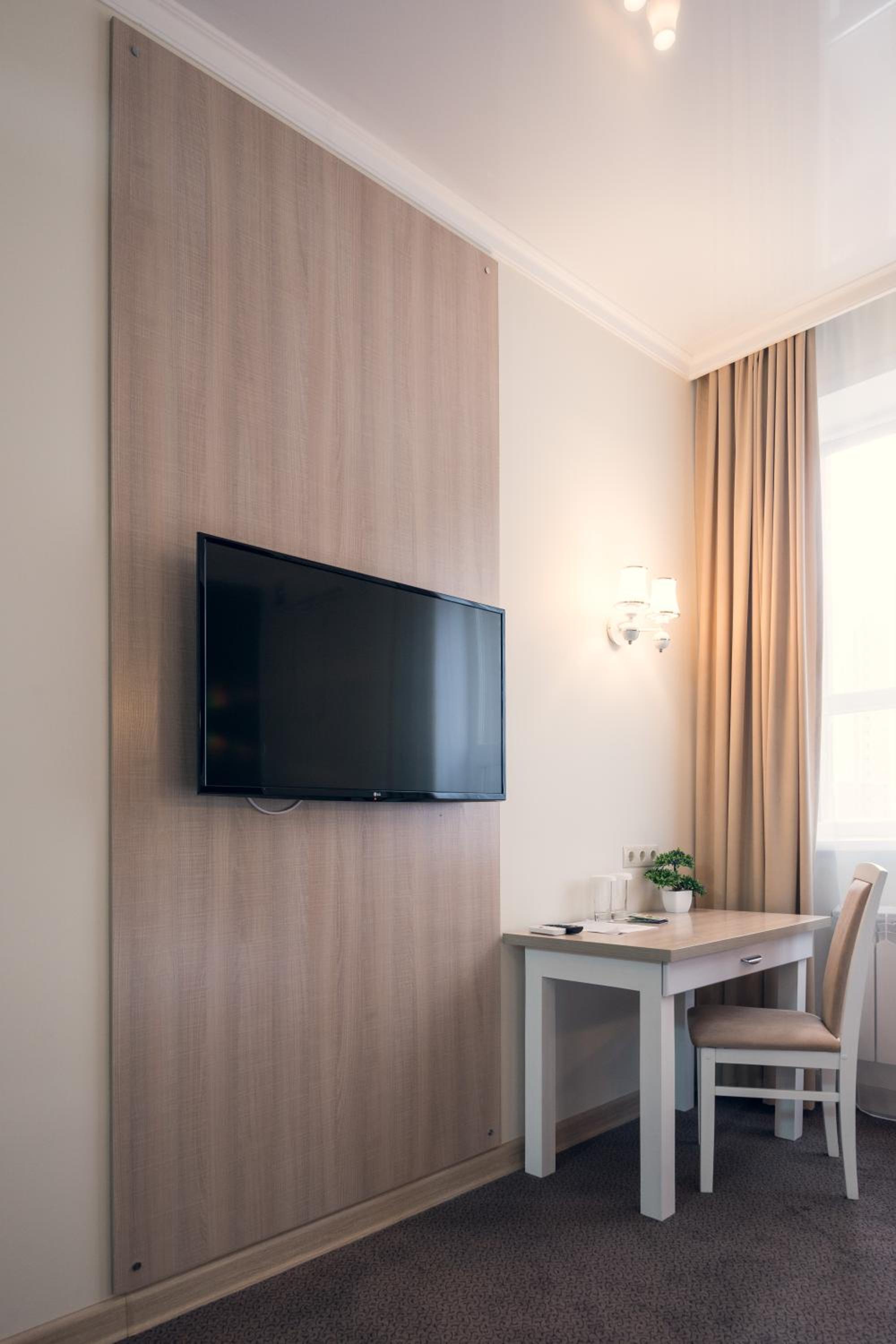 Double Room - Photo 7