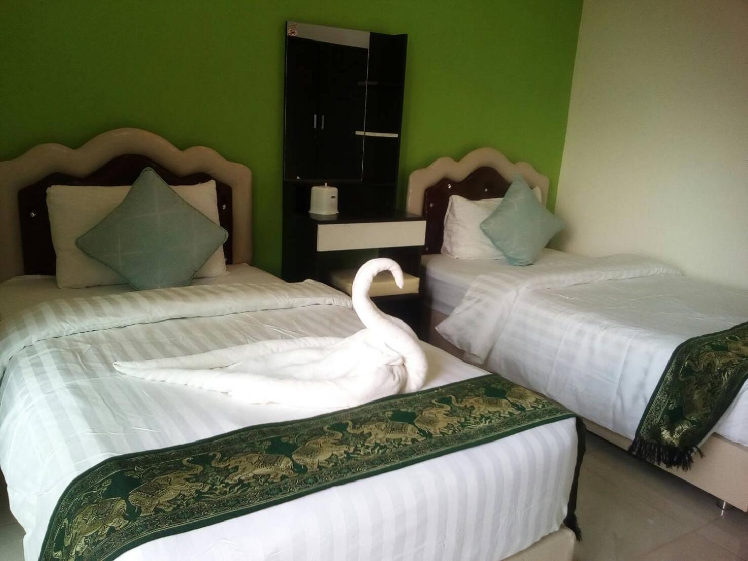 Deluxe Twin Room photo 3