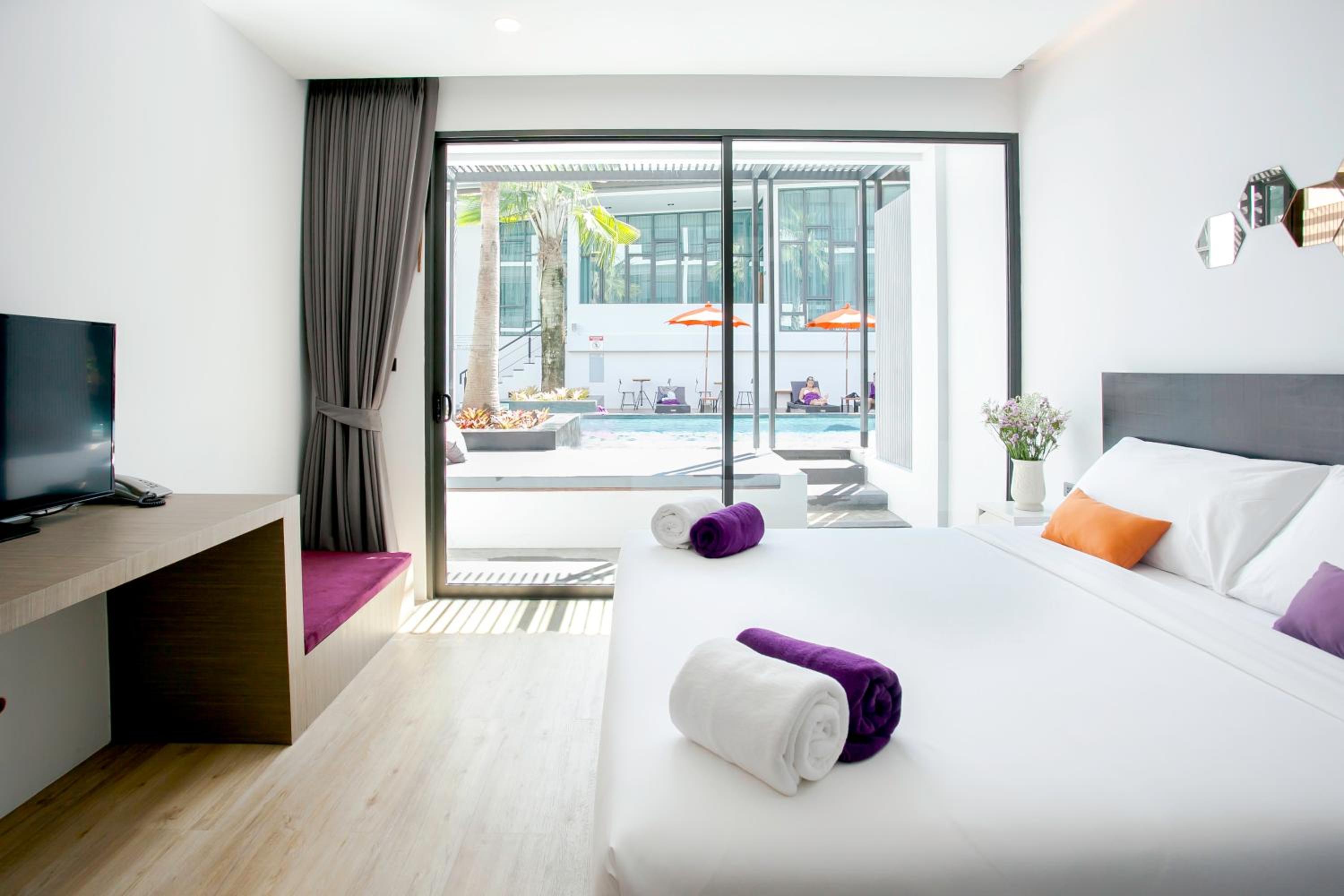 Deluxe Double Room with Pool Access photo 1