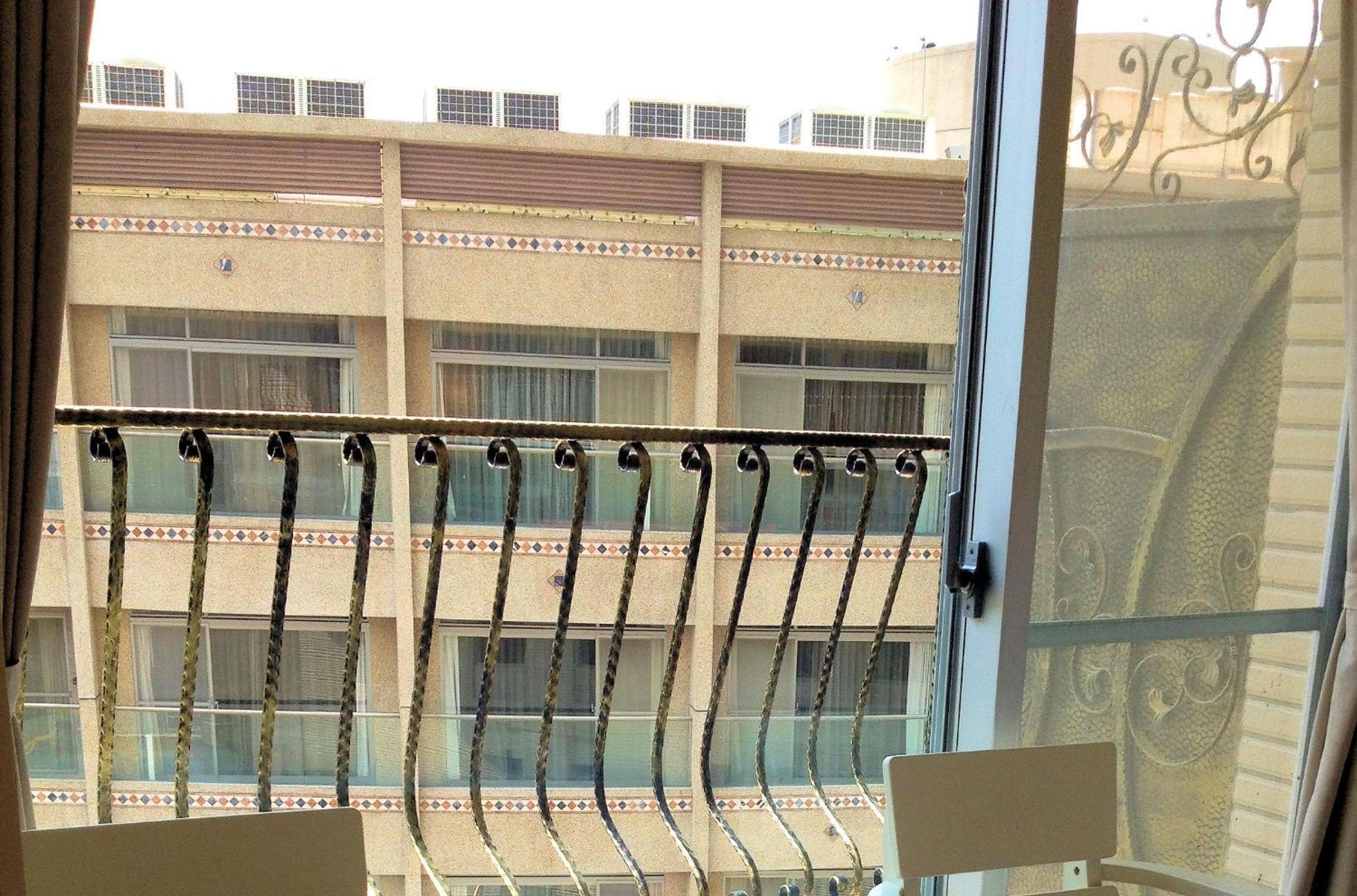 Quadruple Room with City View - Photo 2