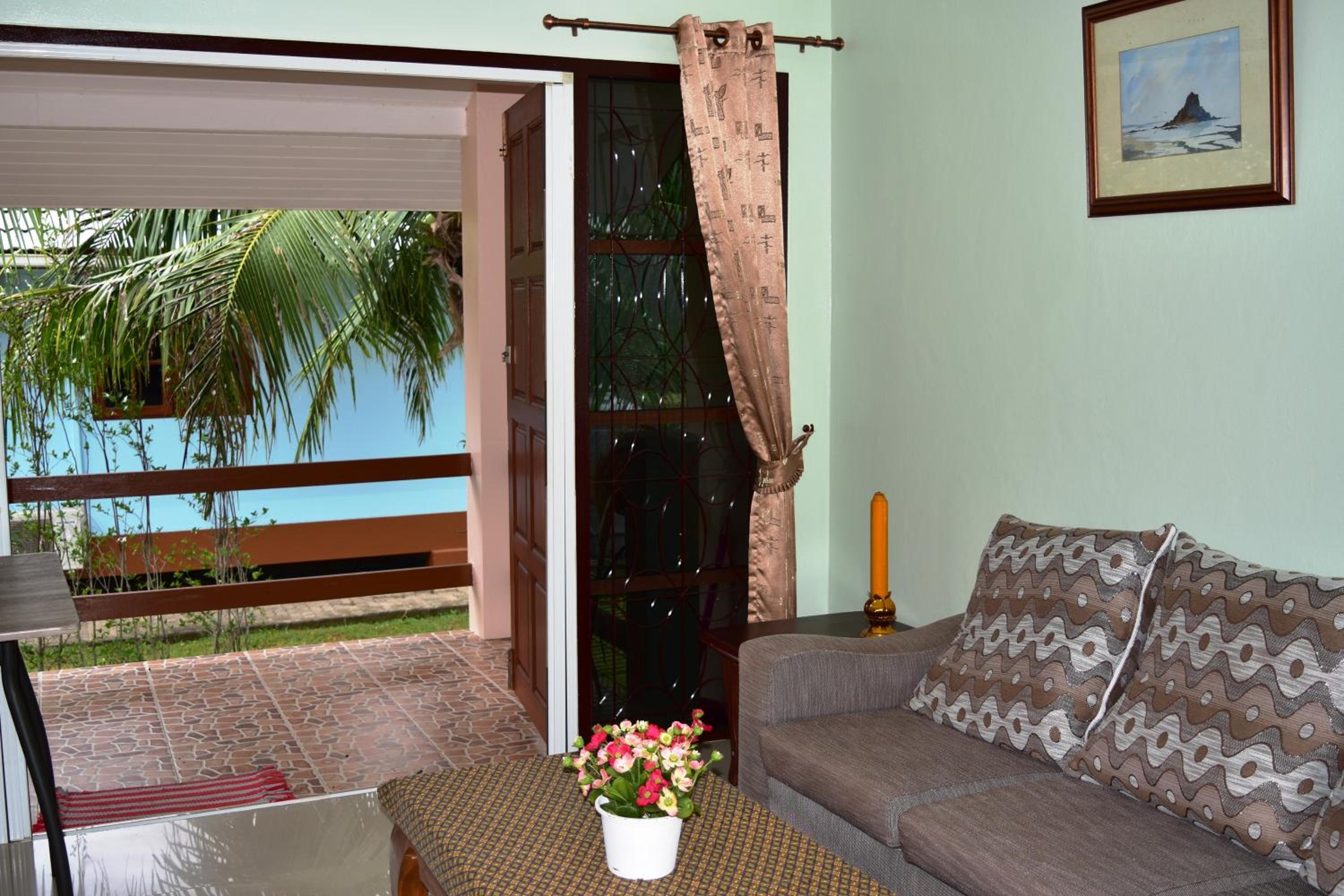 One-Bedroom House photo 3