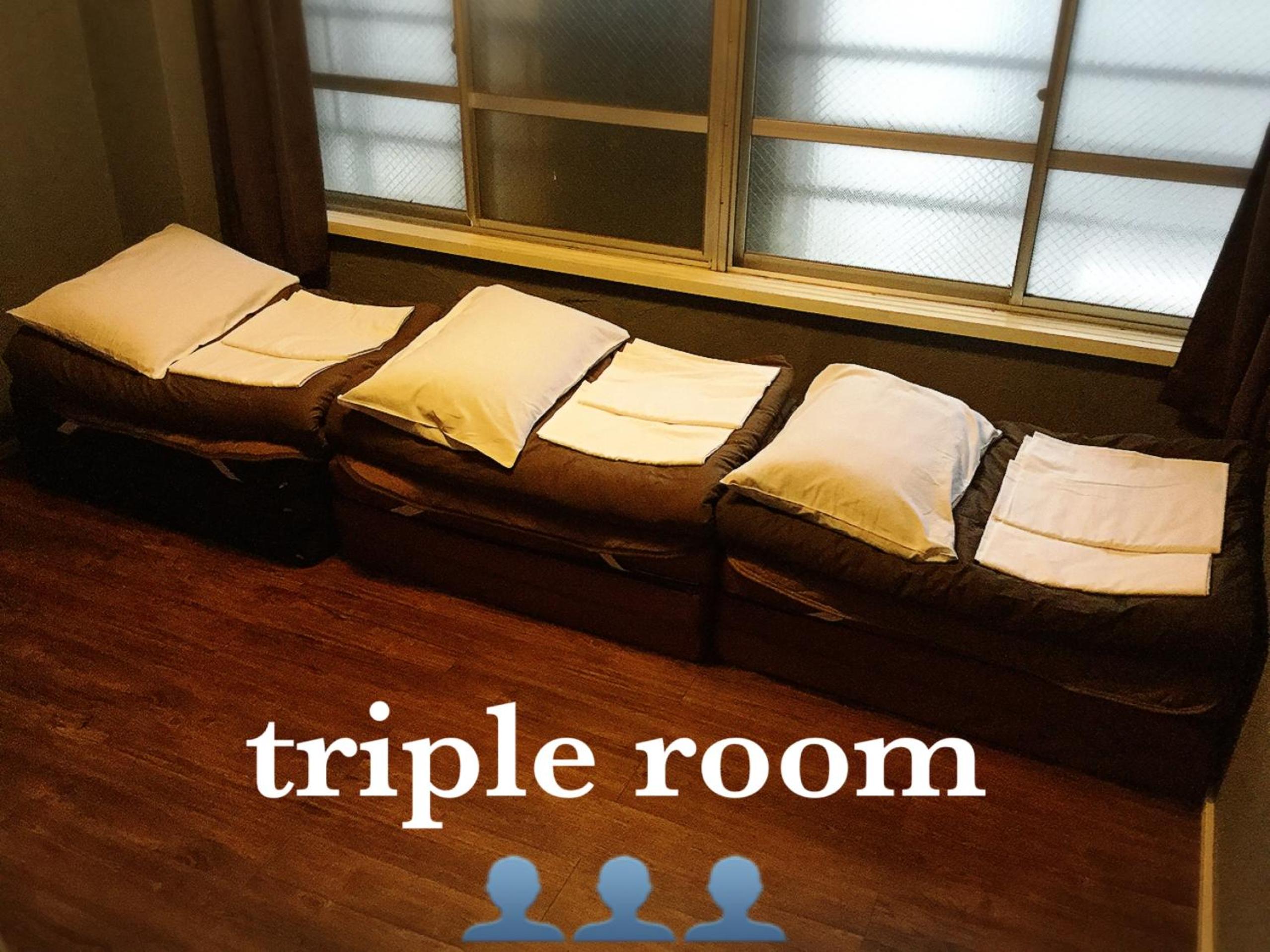 Triple Room (Futon on Wood Flooring) photo 1