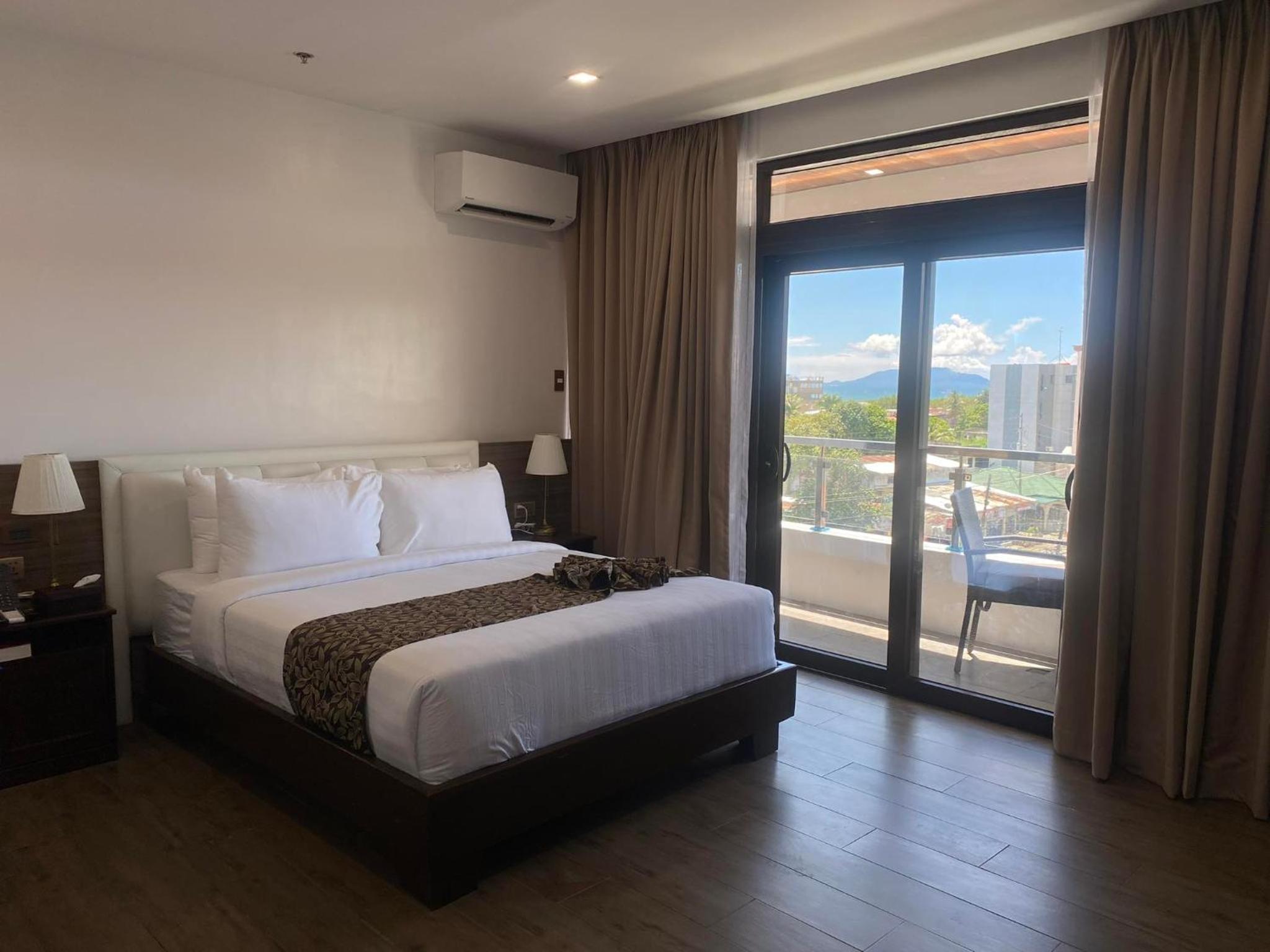 Queen Suite