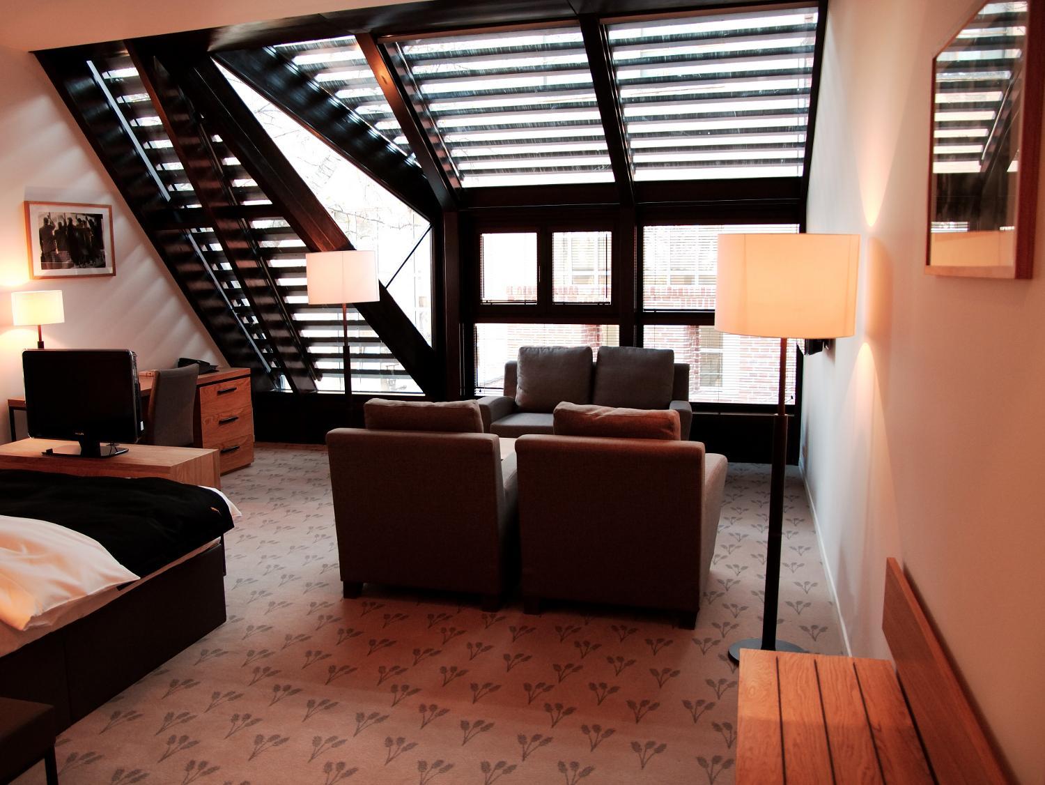 Executive Room - Photo 4