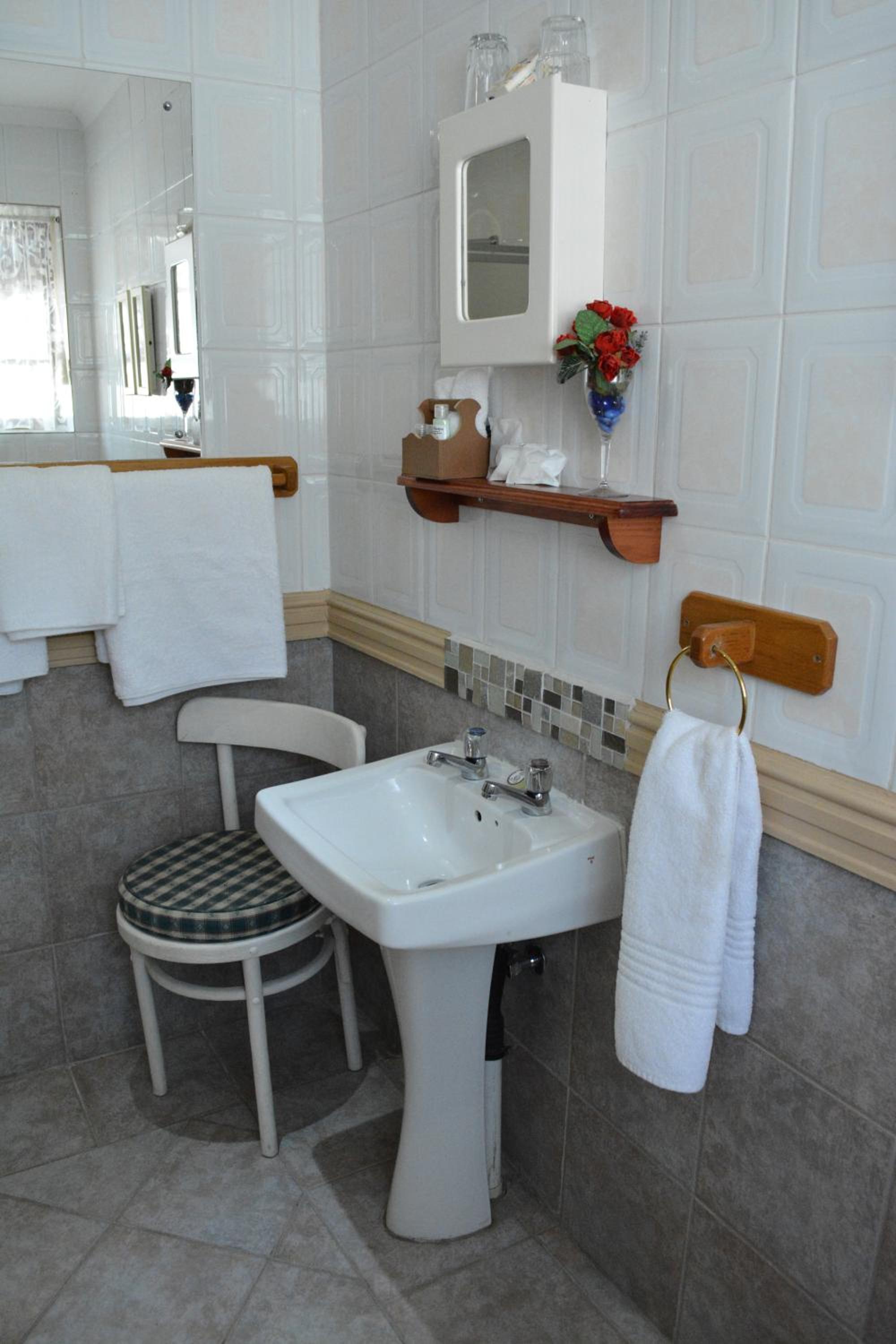 Executive Twin Room - Photo 3