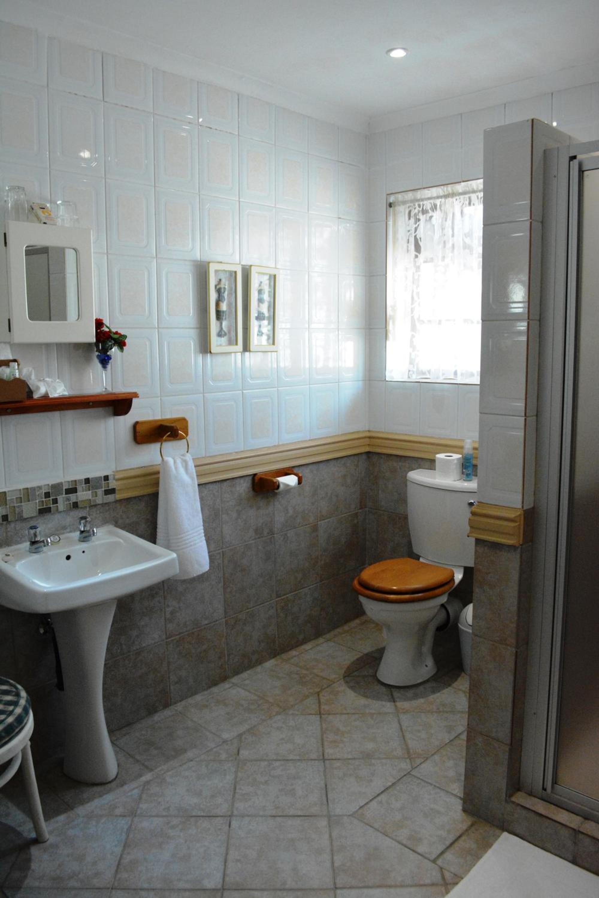 Executive Twin Room - Photo 2