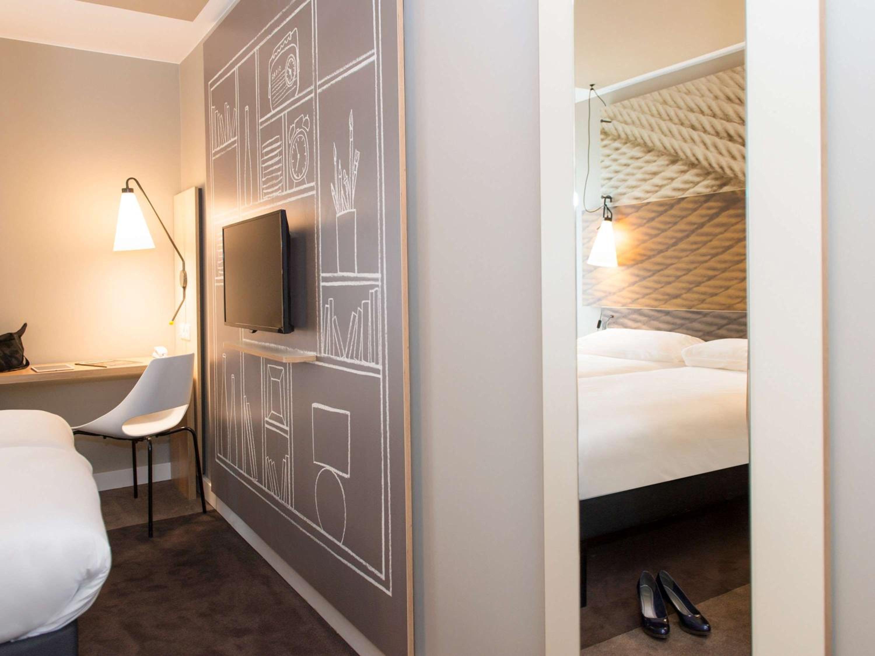 Standard Twin Room - Photo 10
