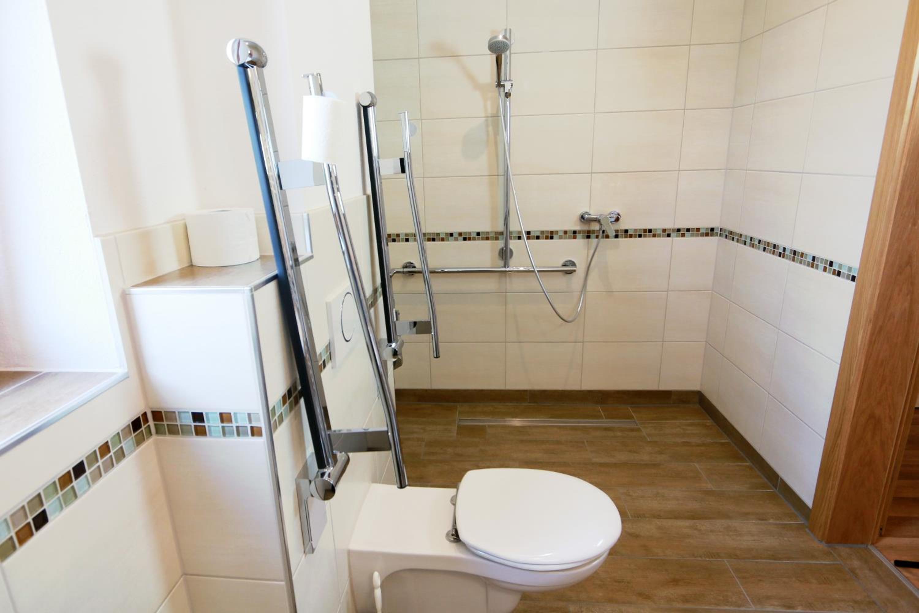 Double Room - Disability Access photo 3