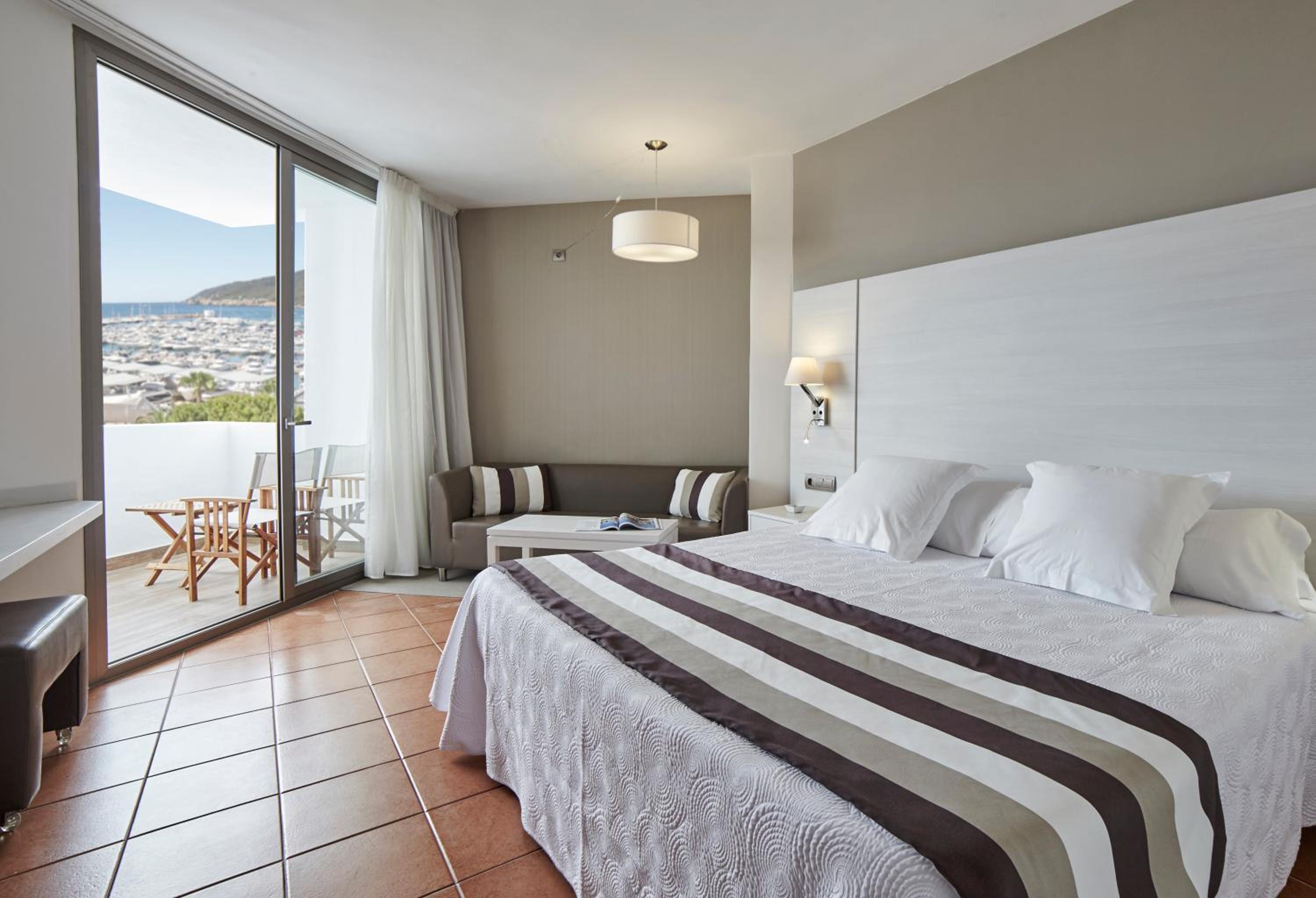 Superior Double Room Sea View with Terrace  - Photo 8