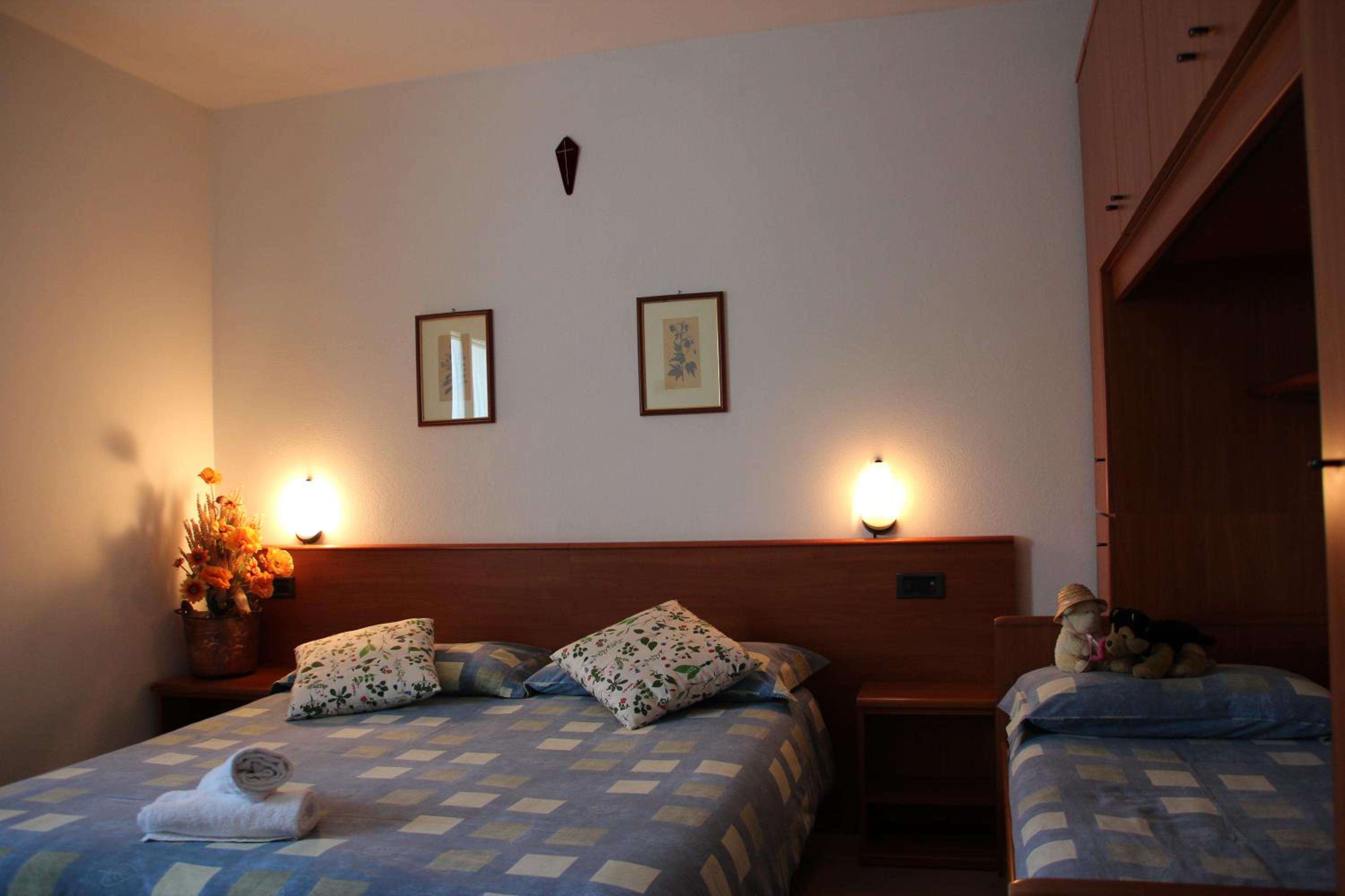 Family Room (2 Adults + 2 Children) photo 3
