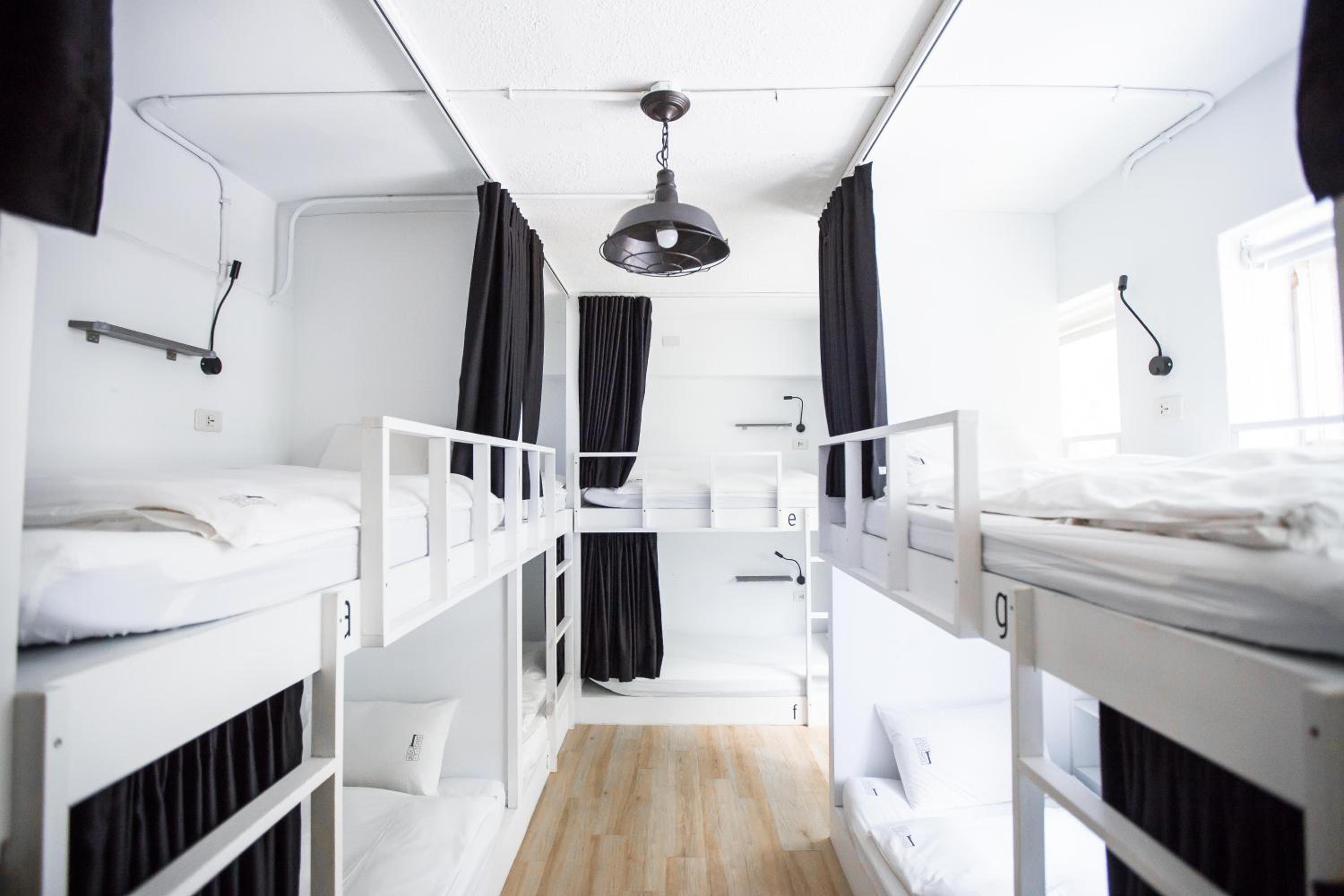 Bed in 8-Bed Mixed Dormitory Room photo 1