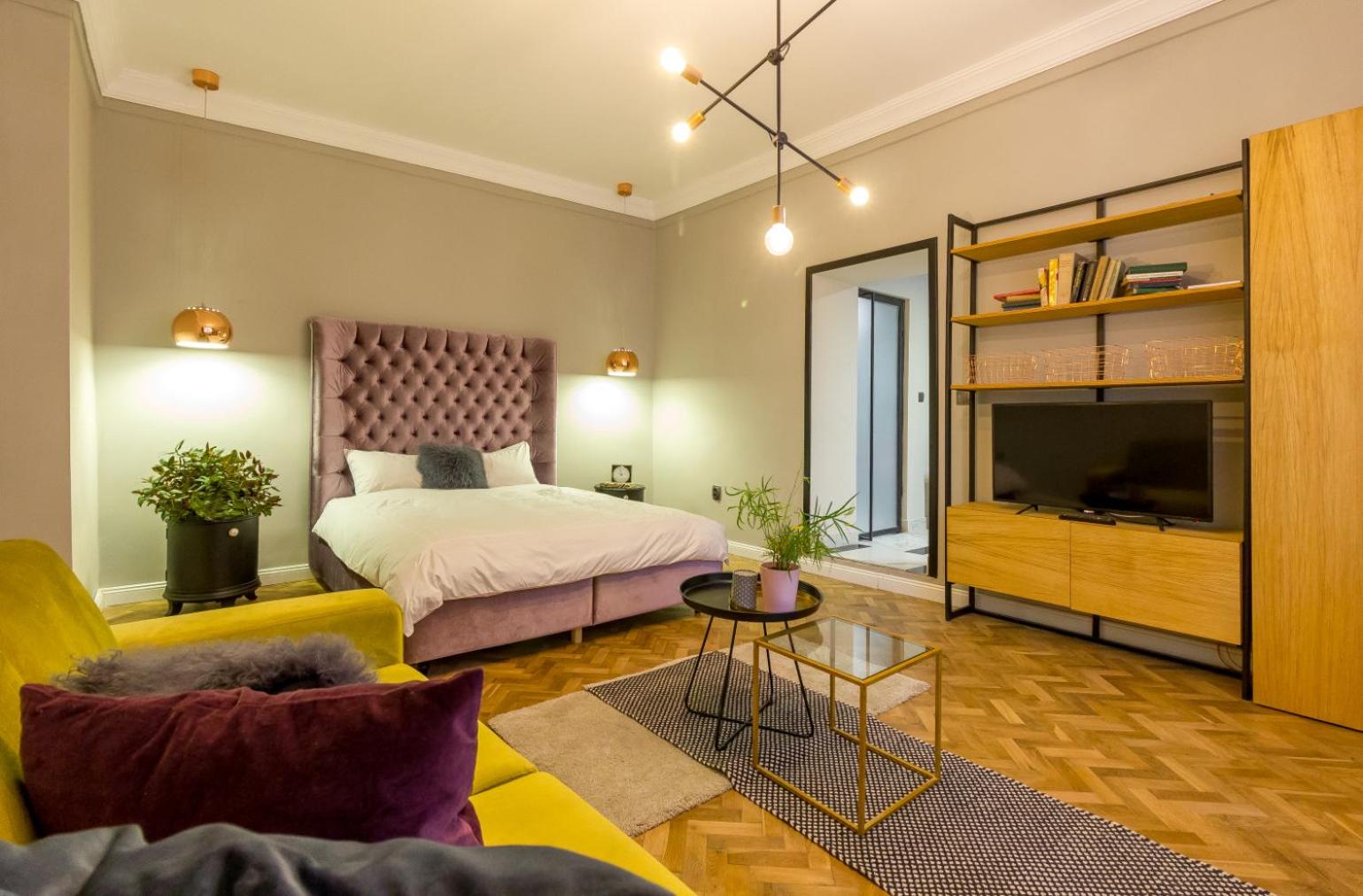 Studio Apartment