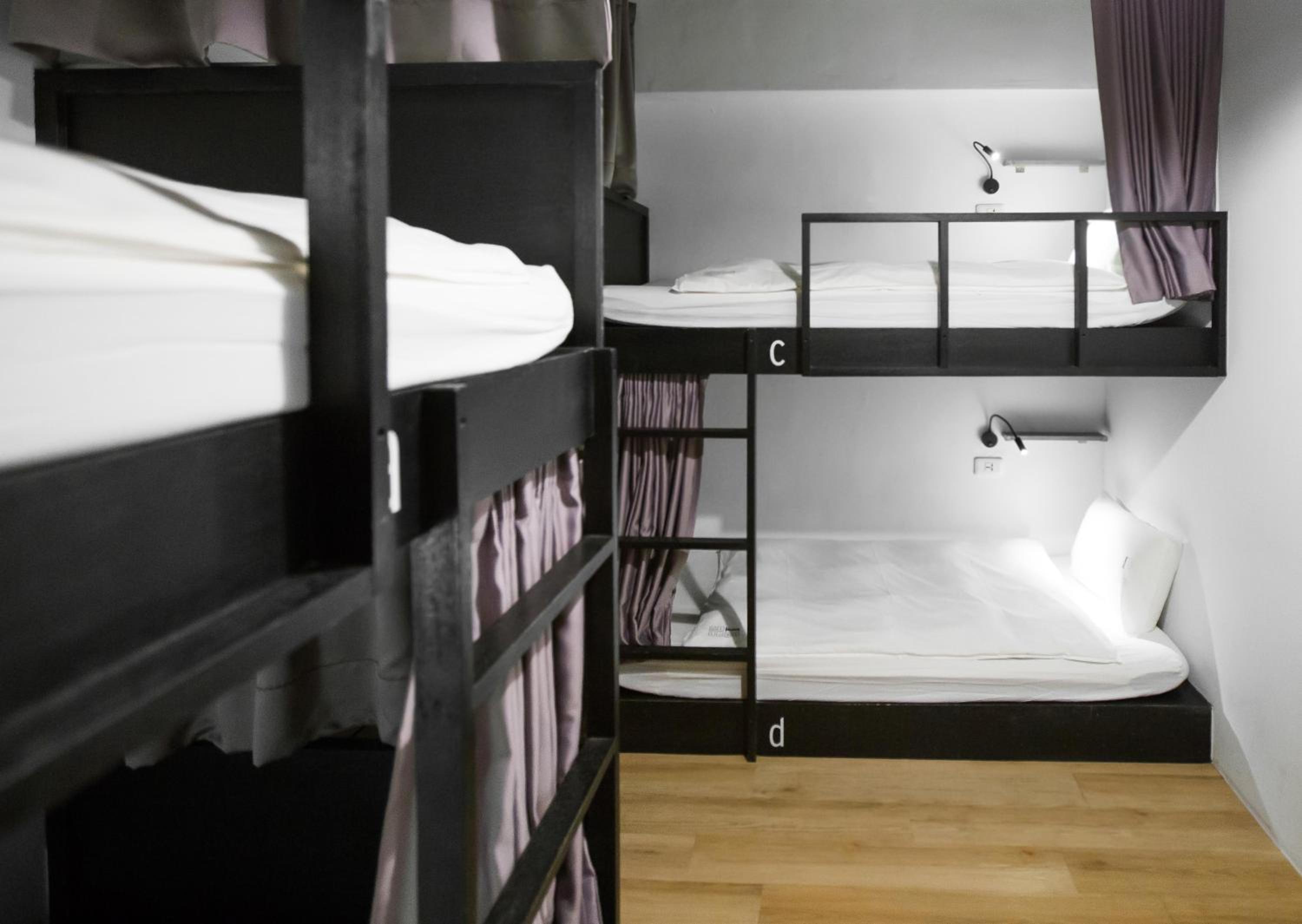 Economy Quadruple Room with Shared Bathroom photo 1
