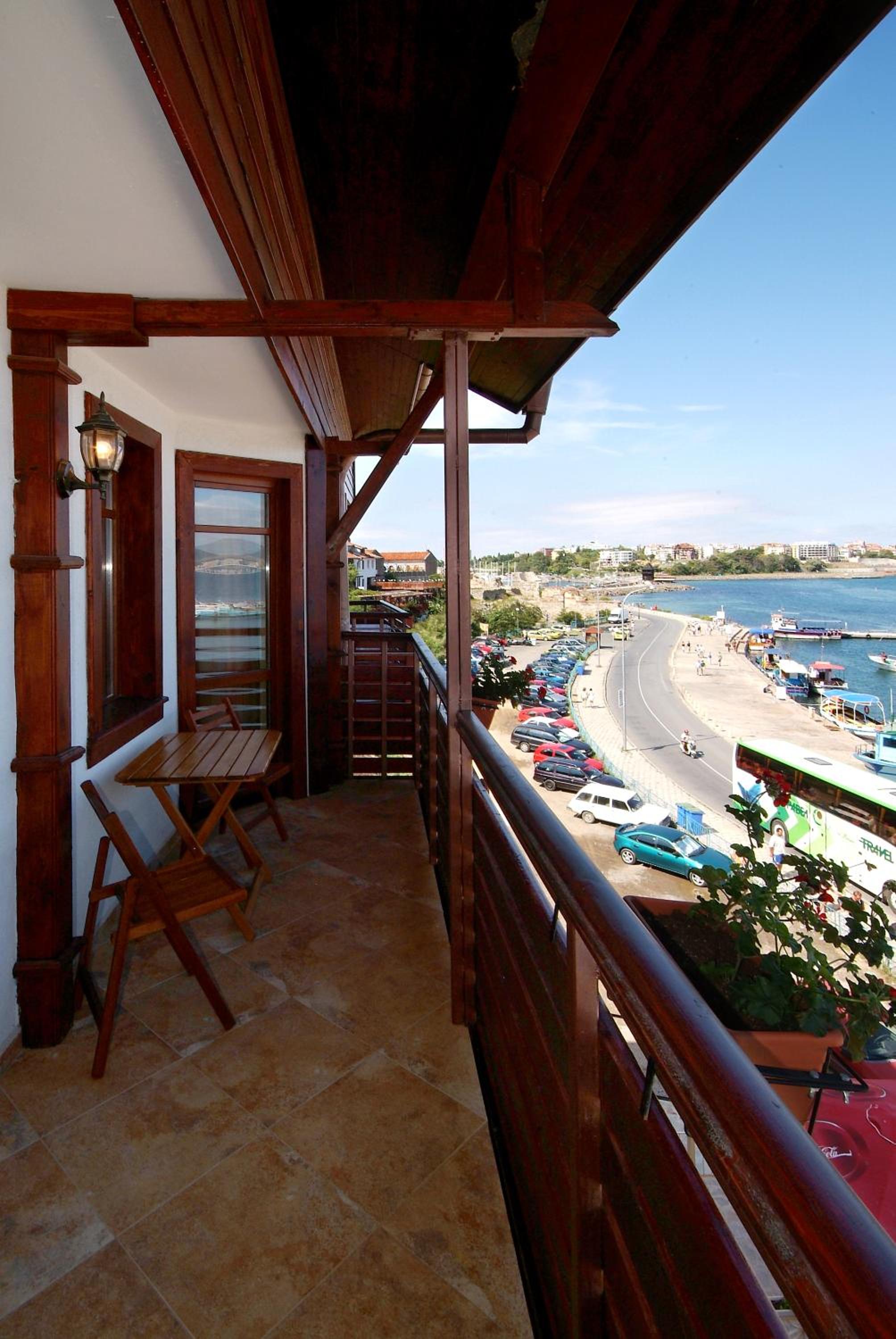 Double or Twin Room with Sea View (2 Adults + 1 Child) photo 3