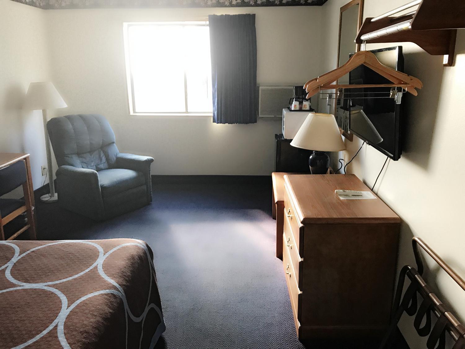 Double Room with Two Double Beds - Non-Smoking photo 2