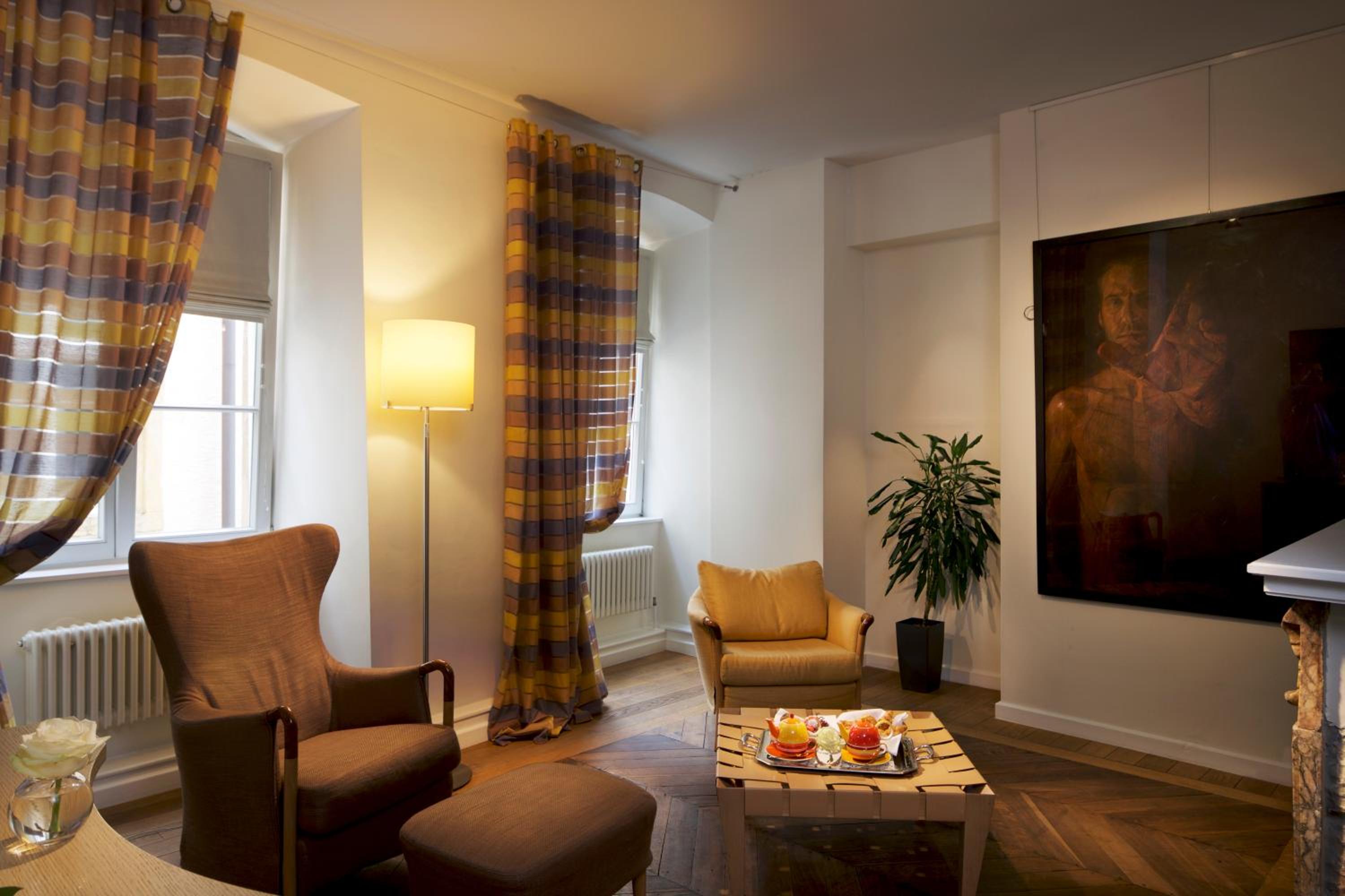 Suite - Photo 7
