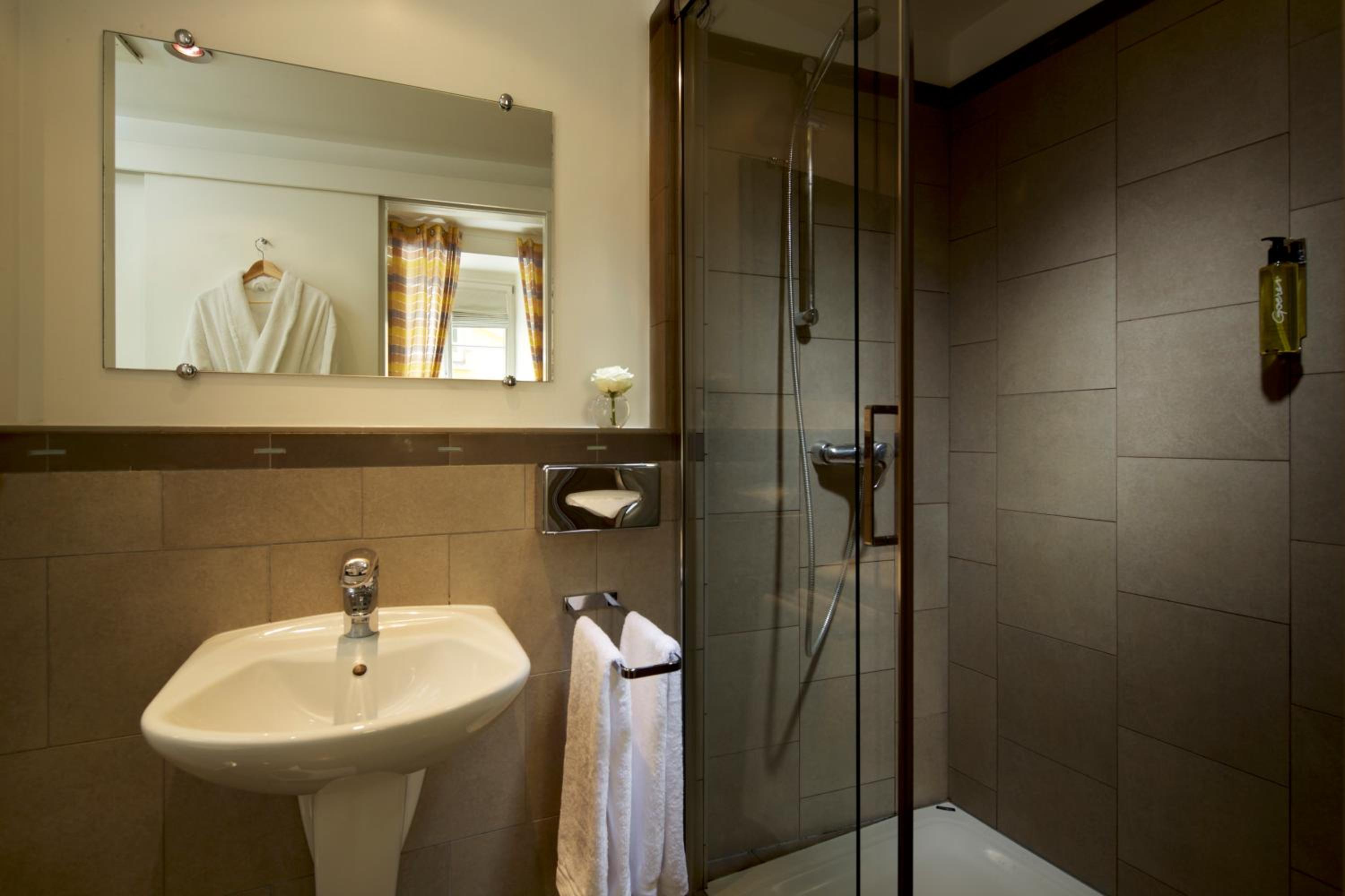 Suite - Photo 6