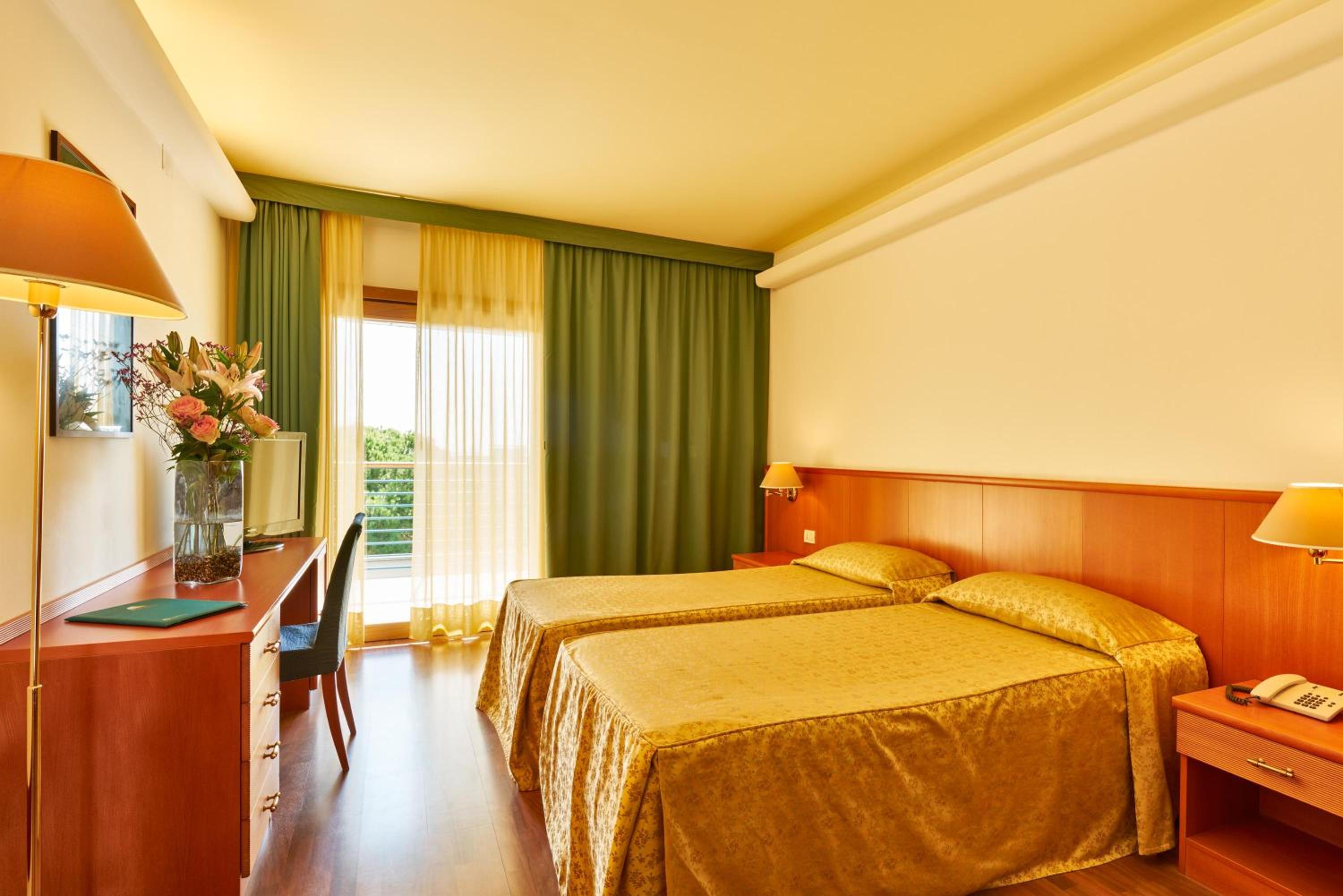Double Or Twin Room - Disability Access photo 1