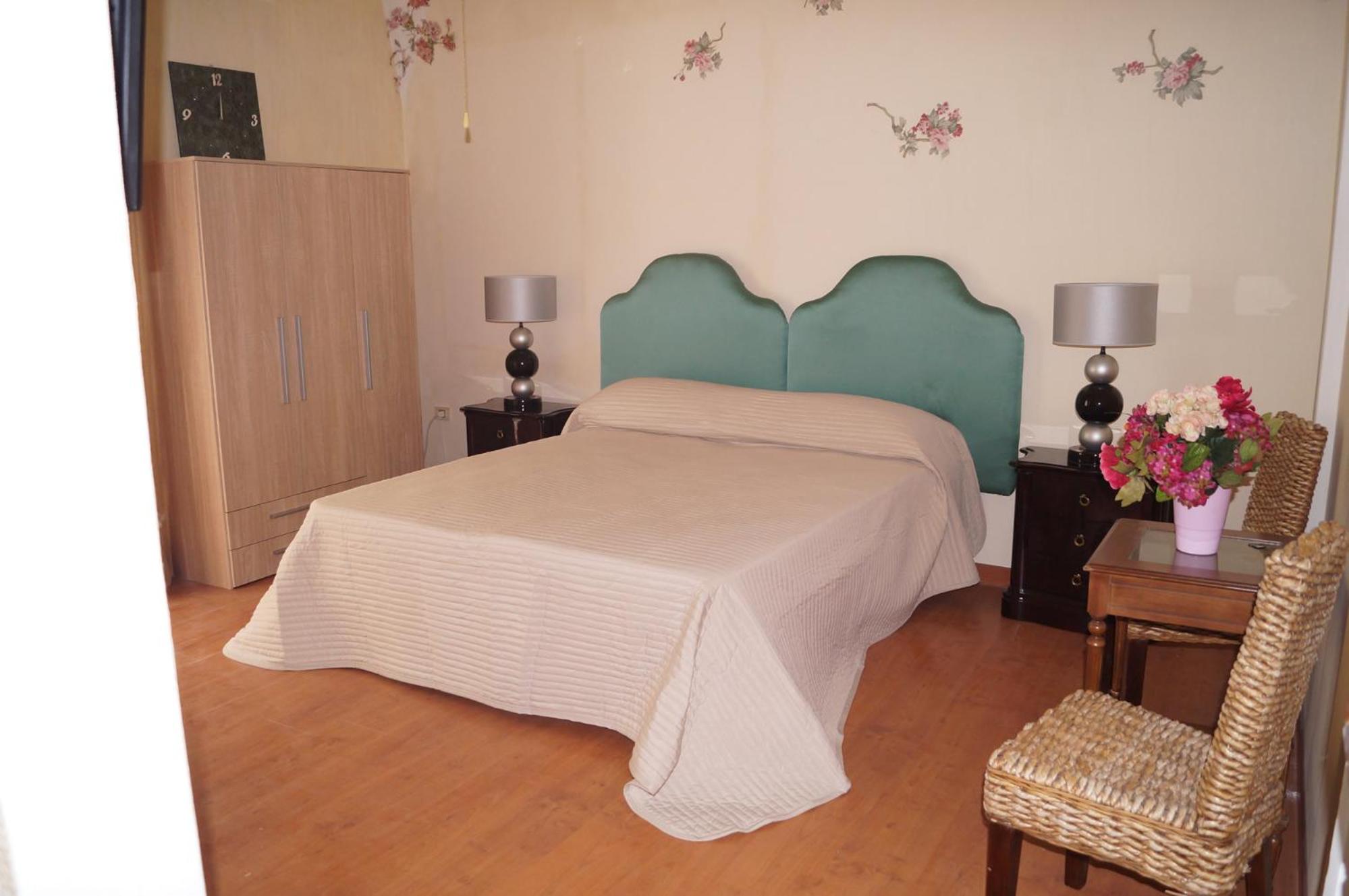 King Room With Balcony