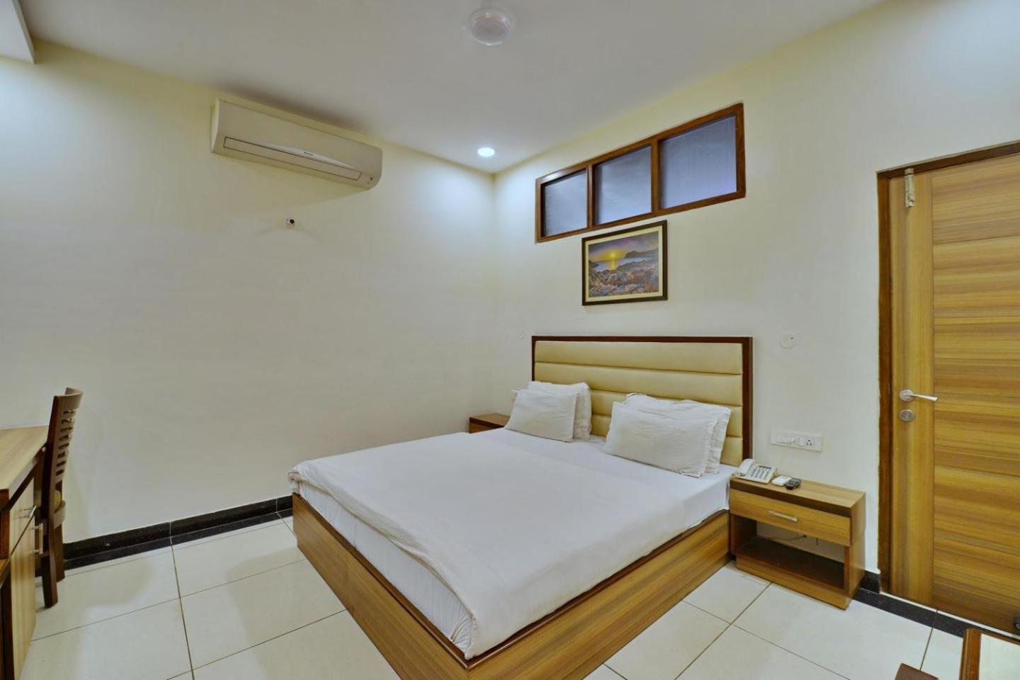 Deluxe Room - Photo 1