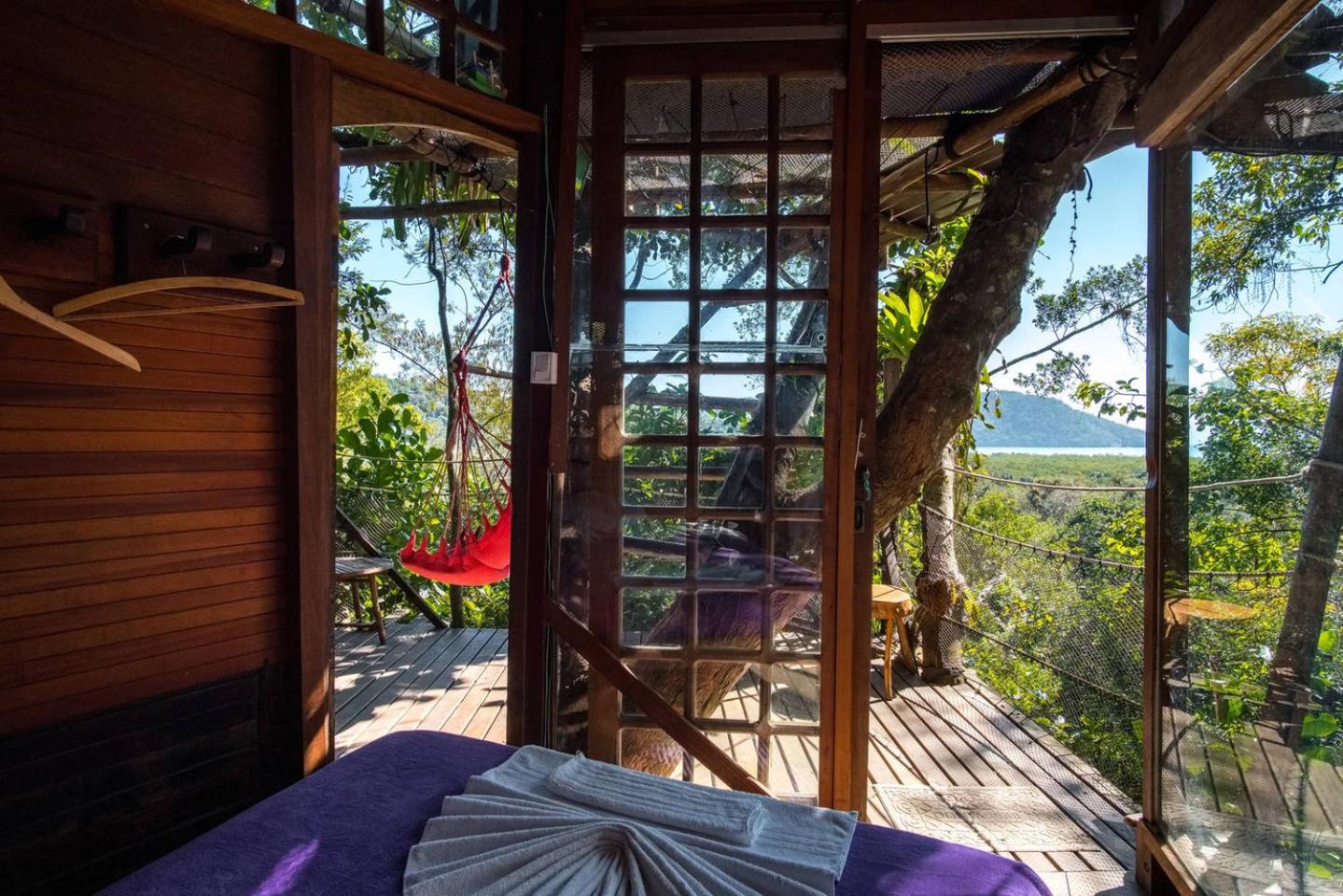 Treehouse photo 1