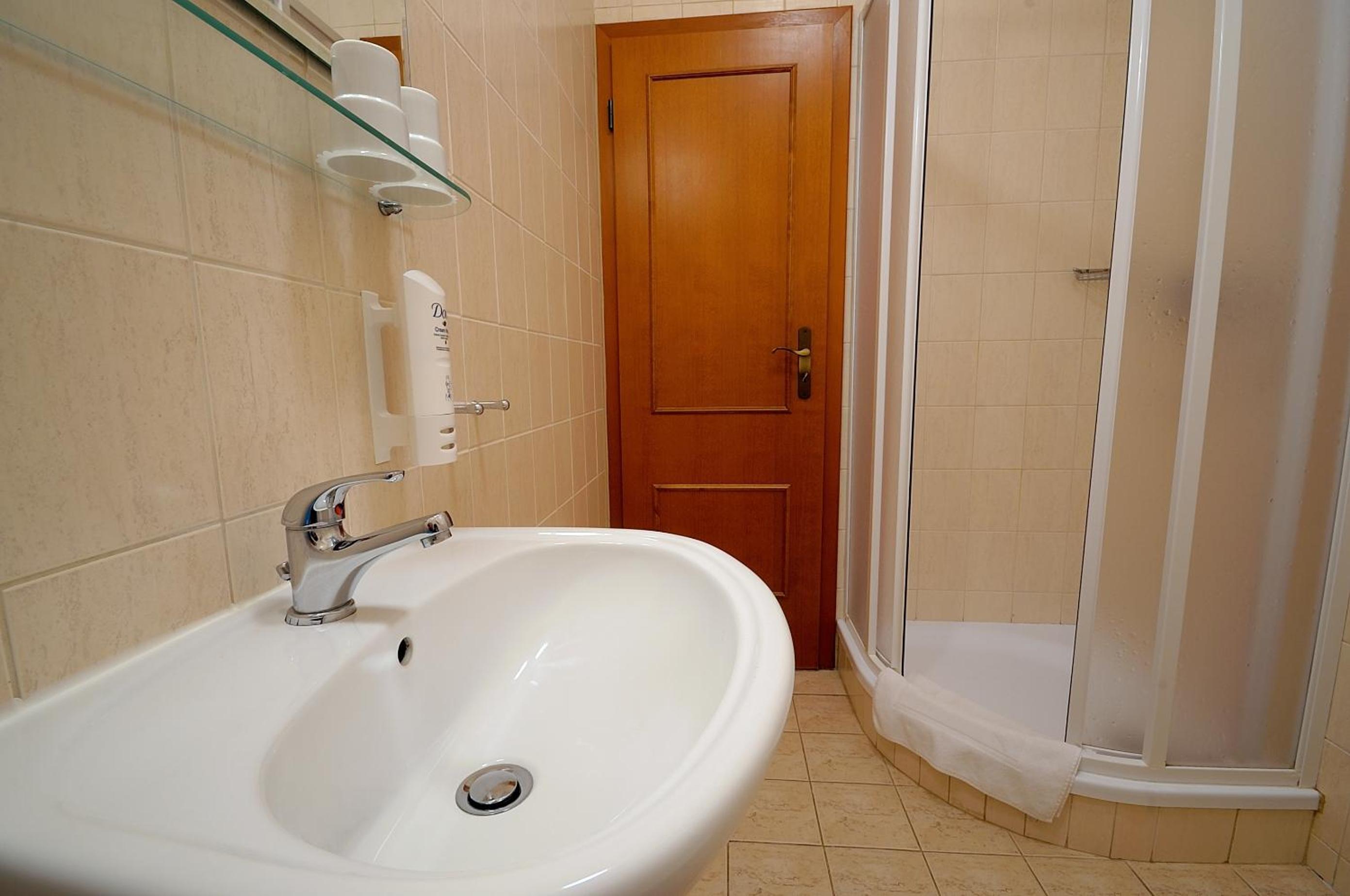 Double Room with free Spa Access - Photo 9