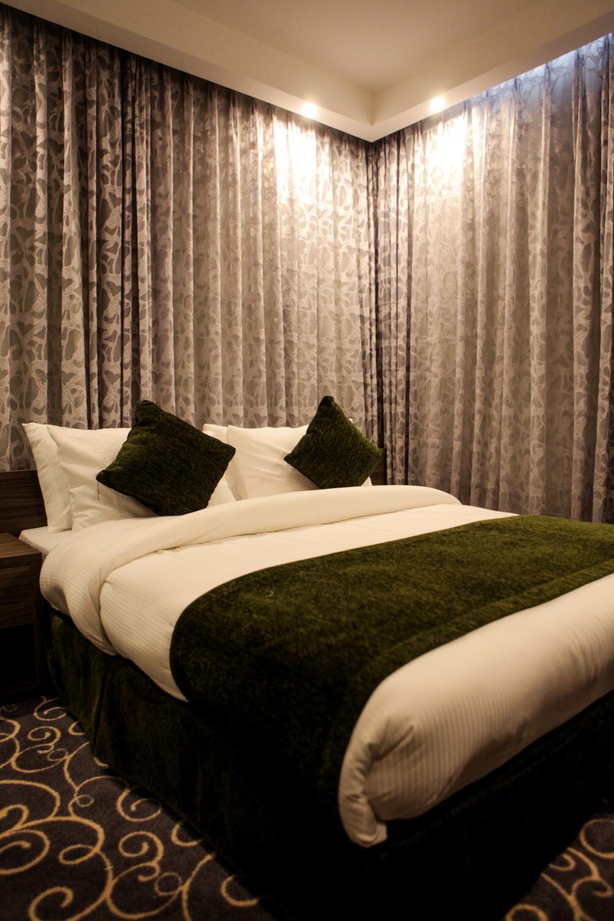 Two-Bedroom Apartment - Photo 9