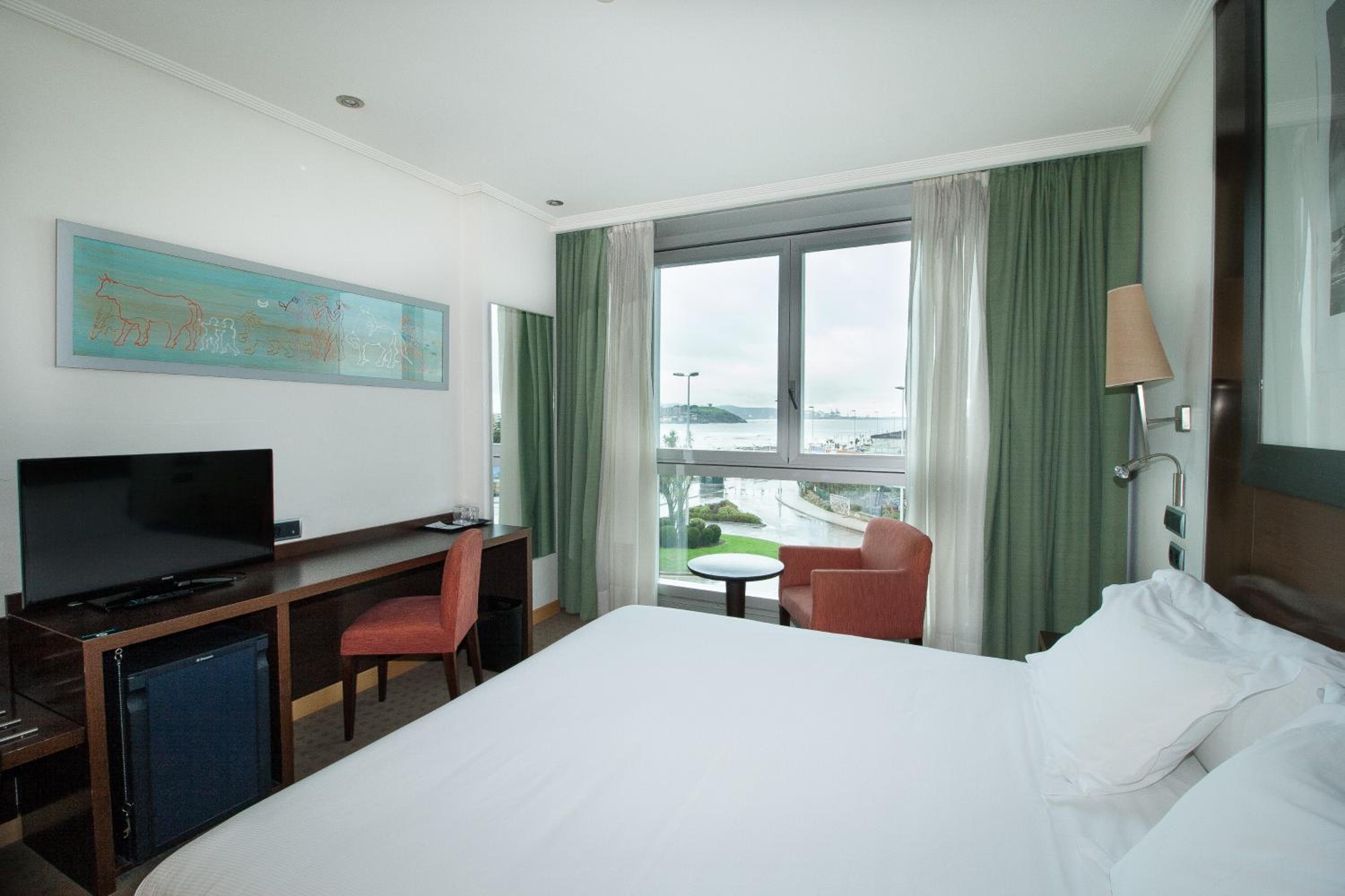 Twin Room with Sea View - Photo 1
