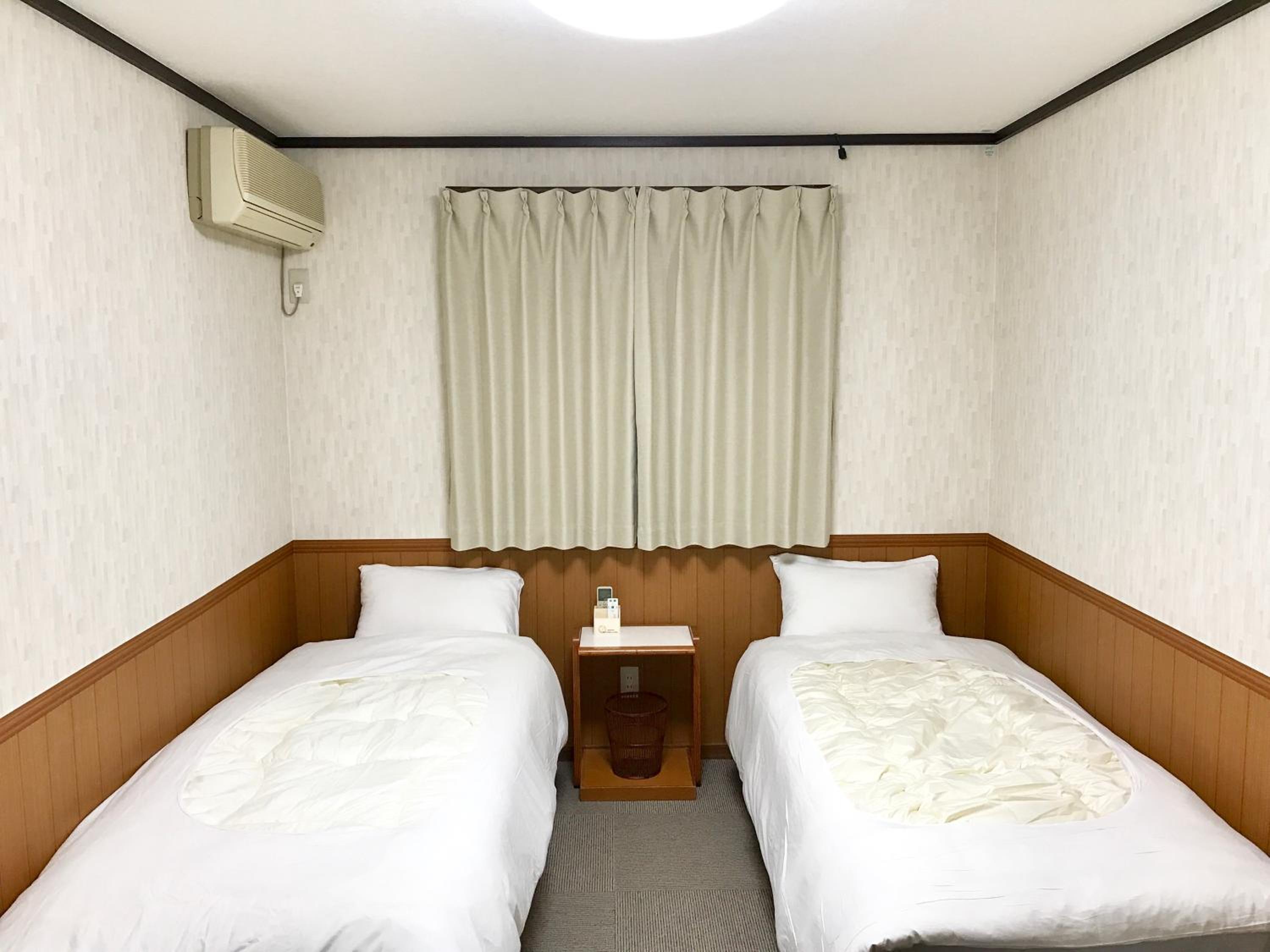 Quadruple Room with Mountain View - Photo 5