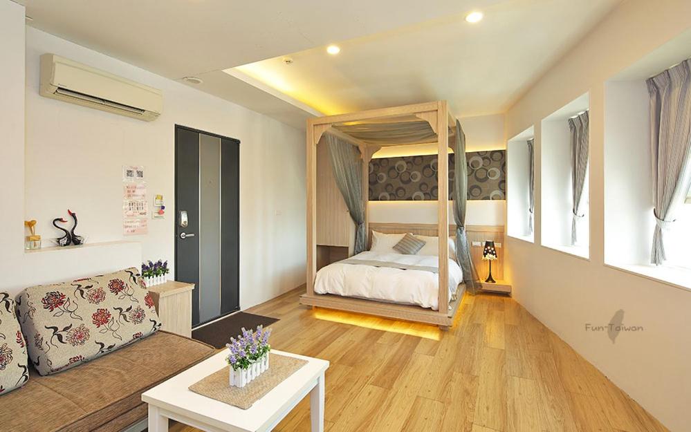 Double Room - Photo 11