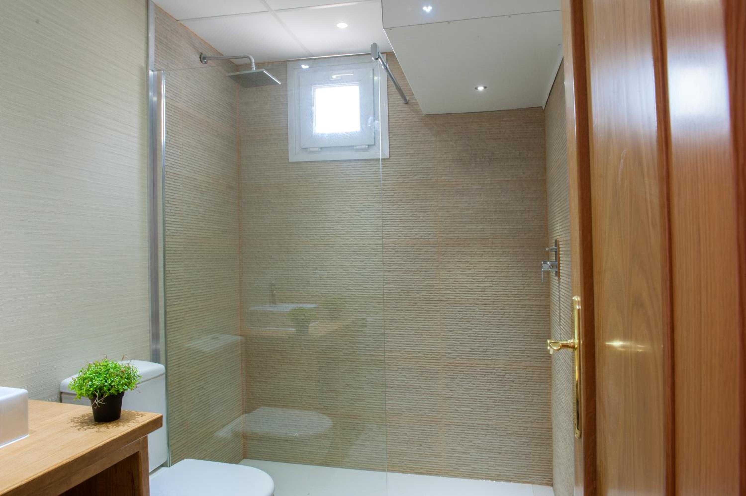 Superior Two-Bedroom Apartment - Photo 9