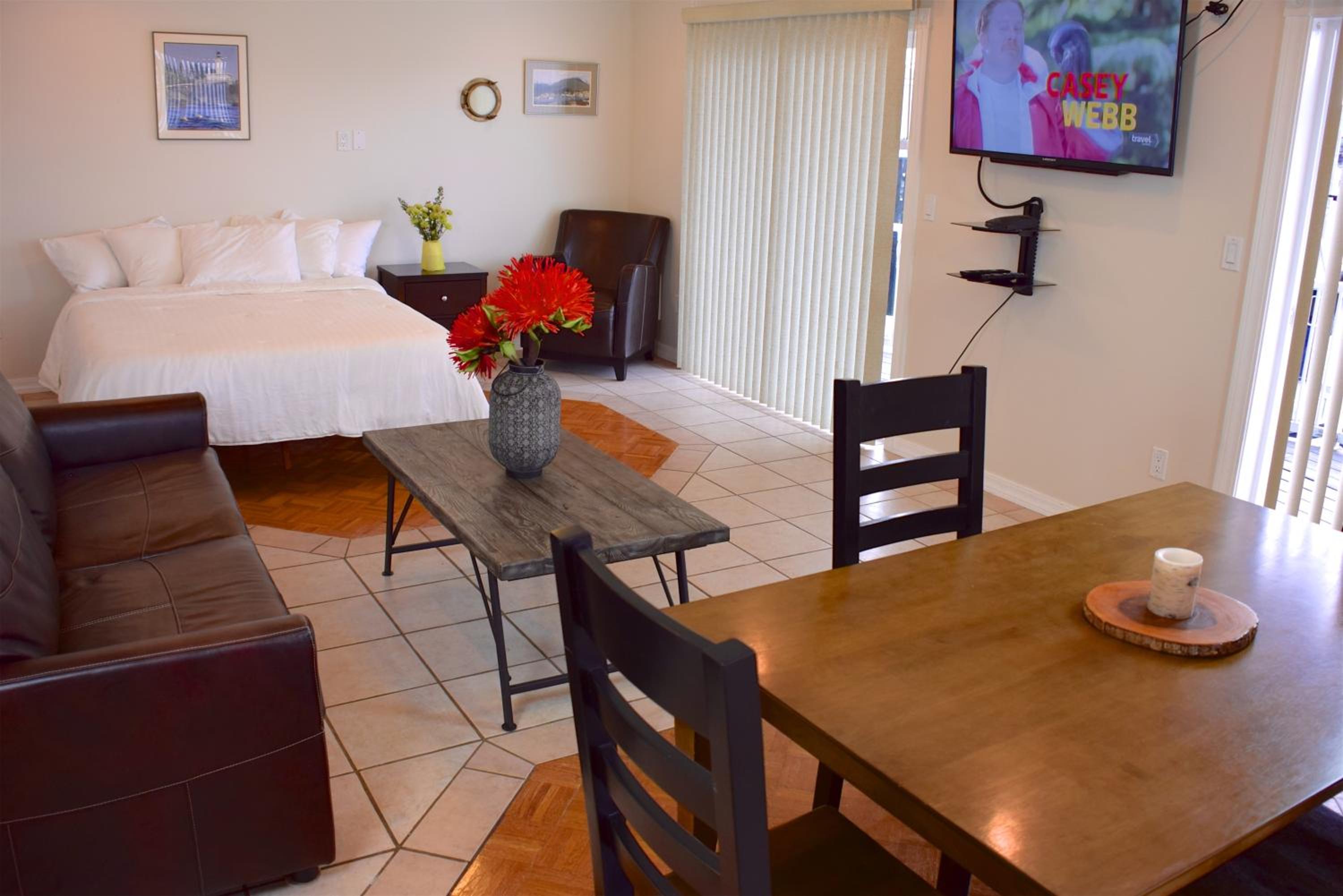 One-Bedroom Suite photo 2