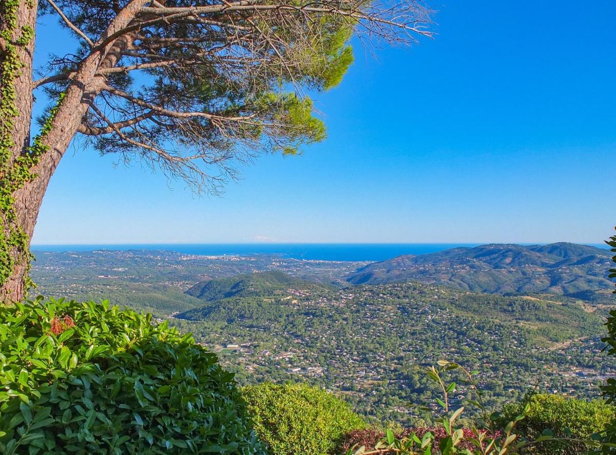 Four-Bedroom Semi-Detached House with Panoramic Views photo 3